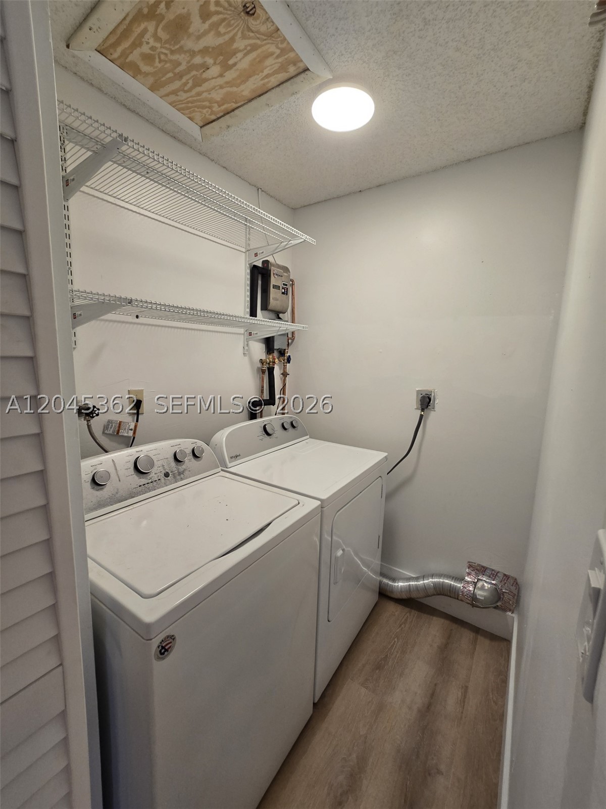 LES CHALETS II - Residential Lease