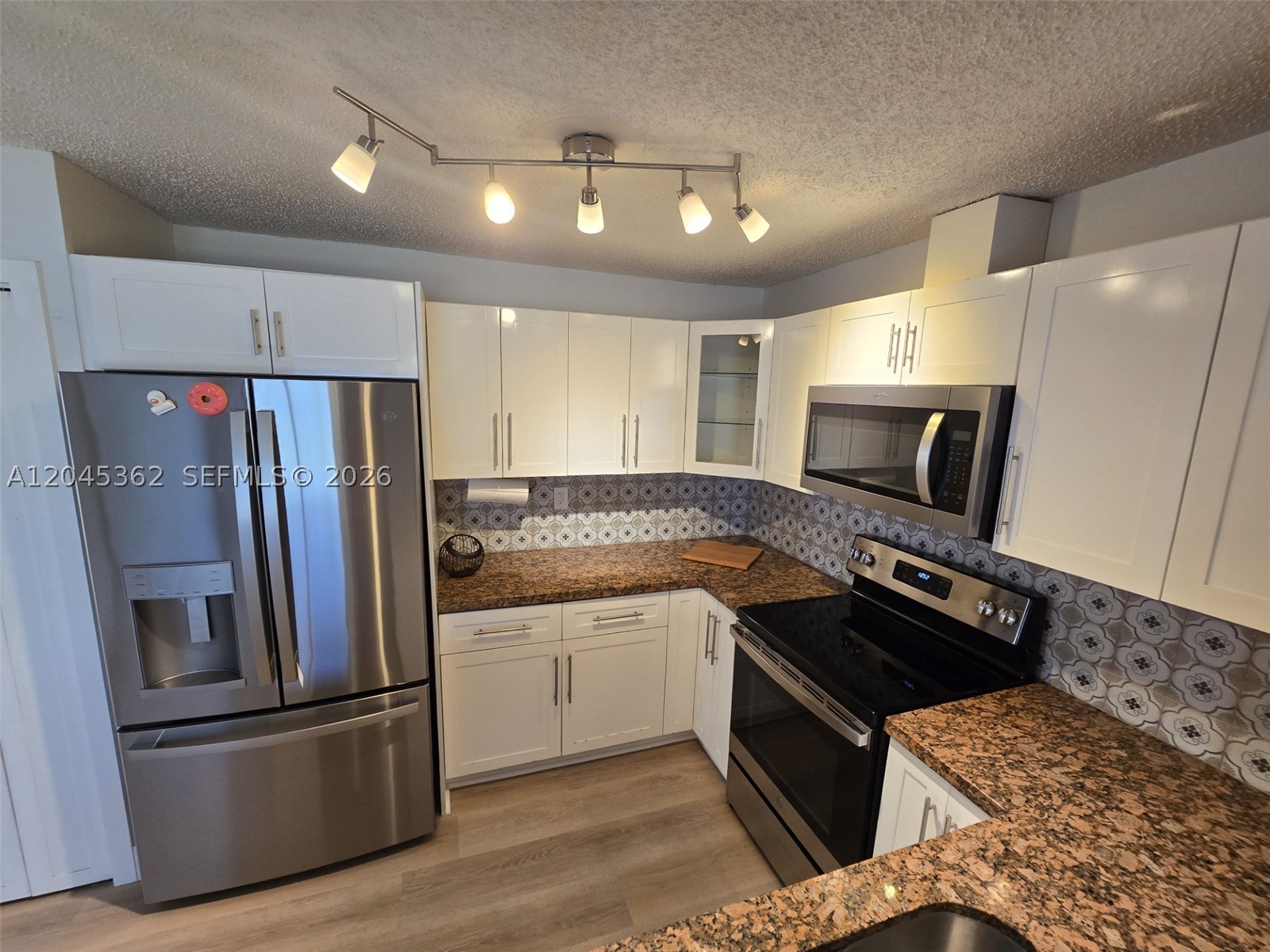 LES CHALETS II - Residential Lease