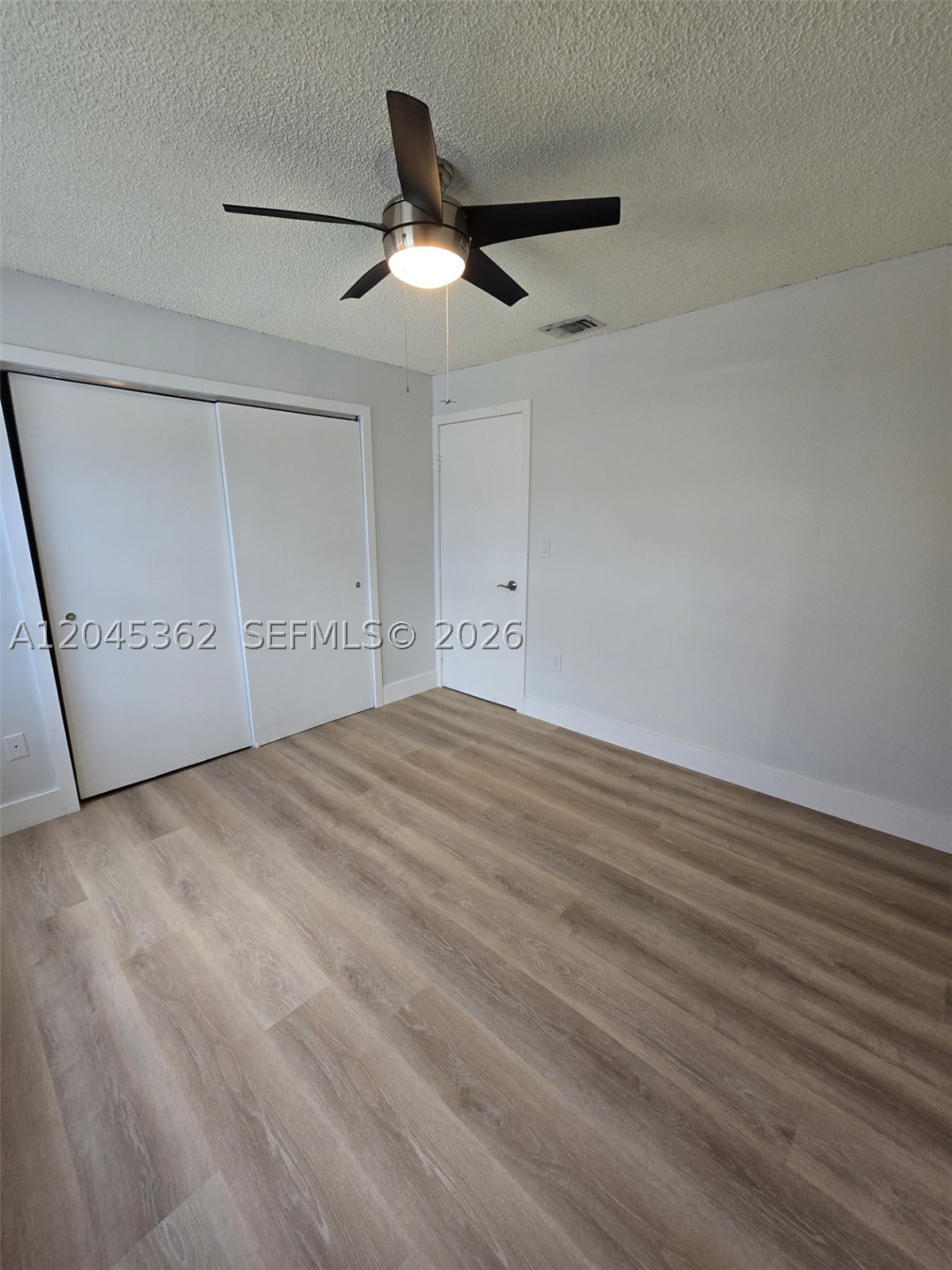 LES CHALETS II - Residential Lease