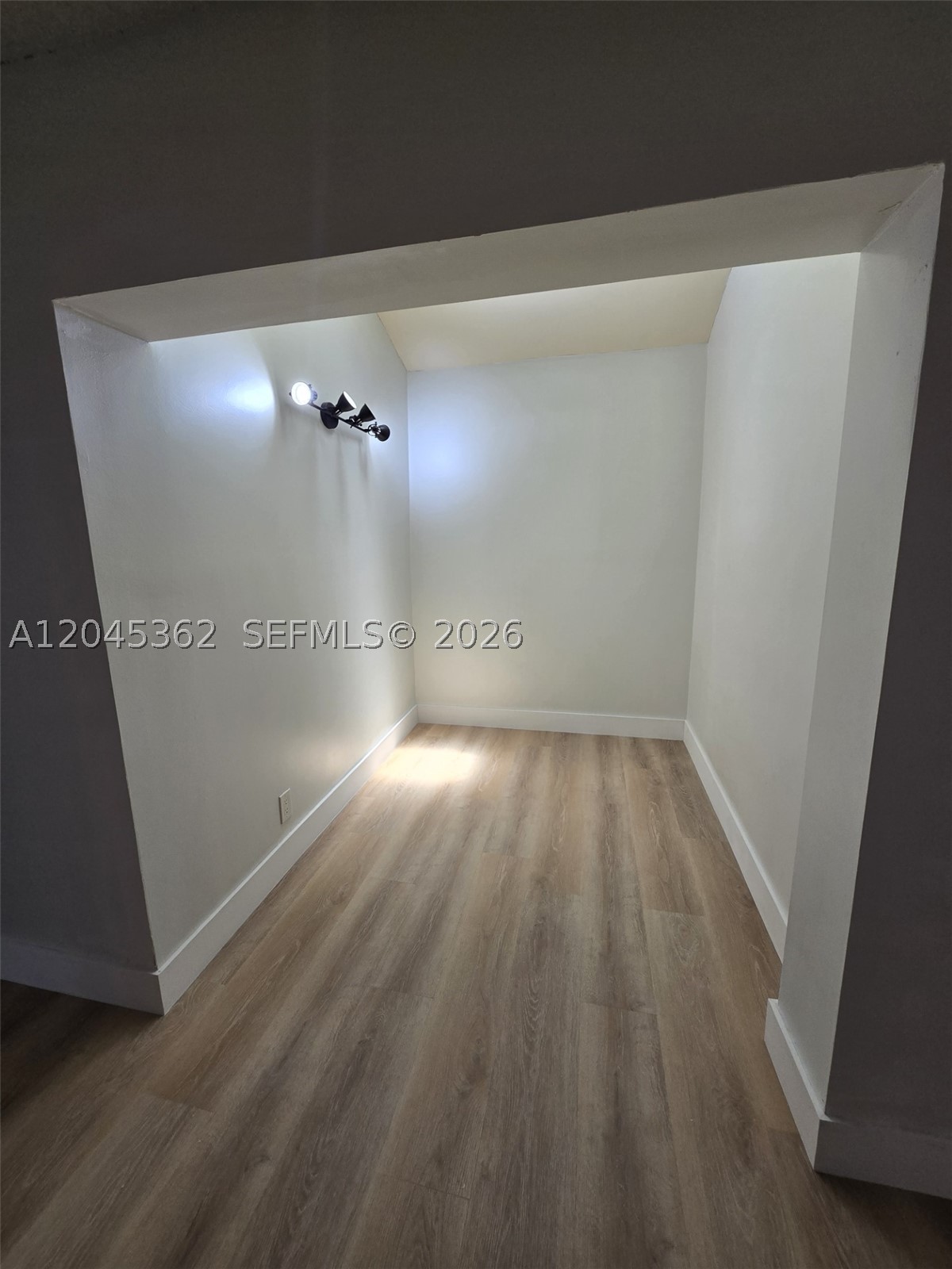 LES CHALETS II - Residential Lease