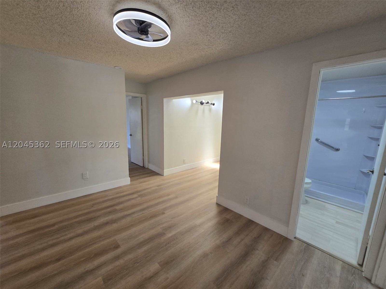LES CHALETS II - Residential Lease