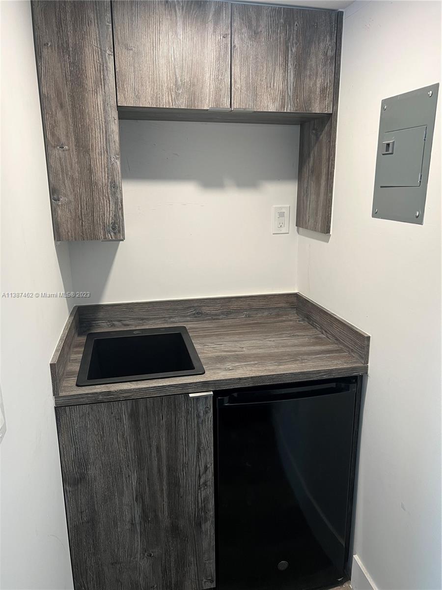 WINONA PARK - Residential Lease