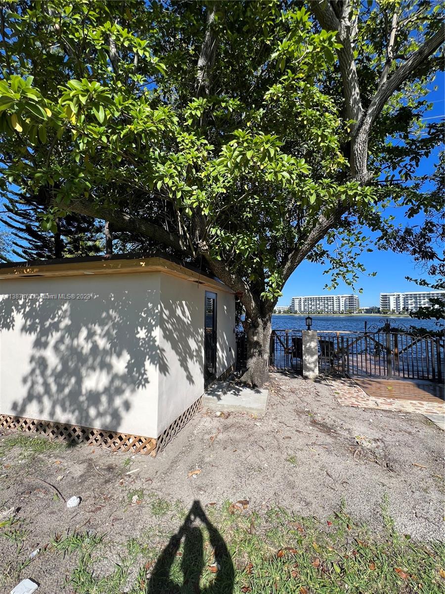 WINONA PARK - Residential Lease