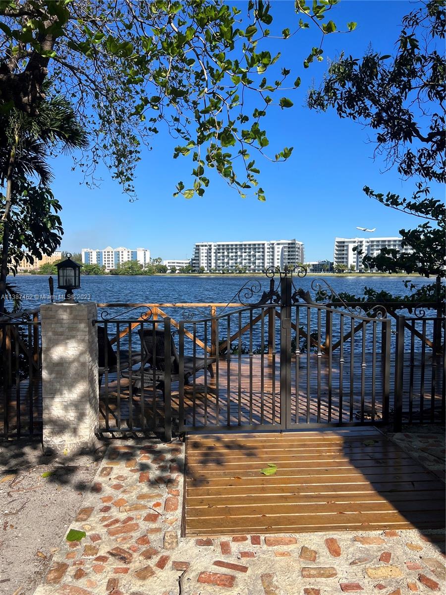 WINONA PARK - Residential Lease