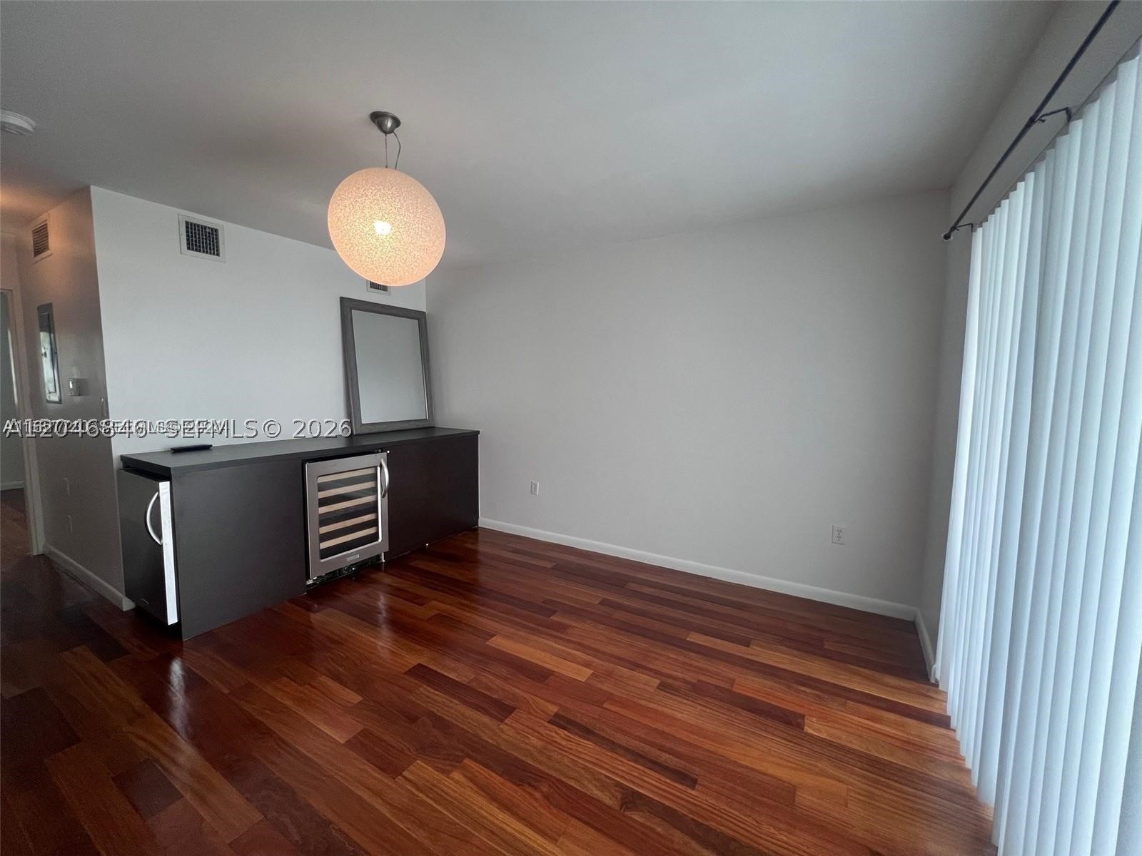 ETRURIA CONDO - Residential