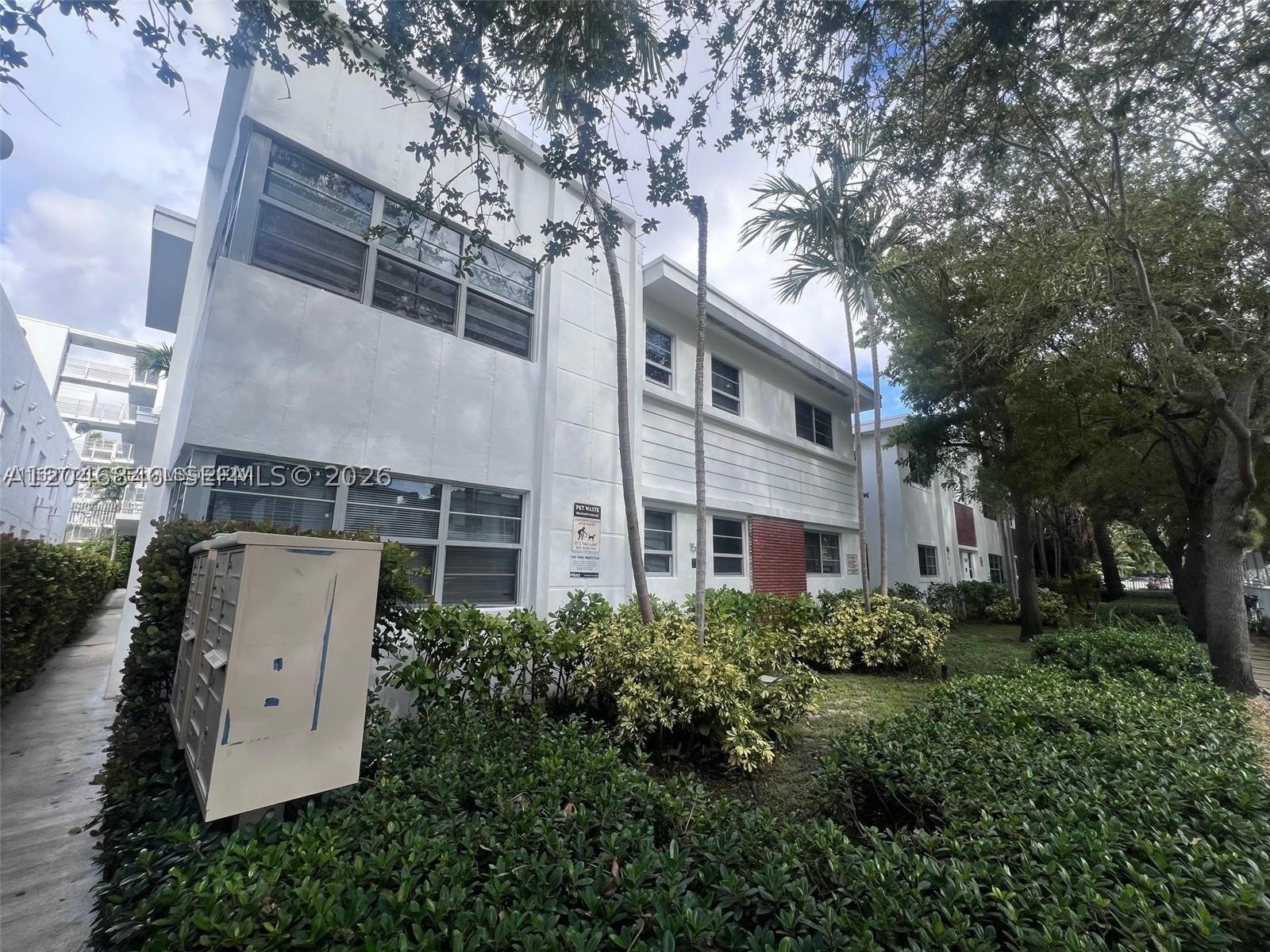 ETRURIA CONDO - Residential