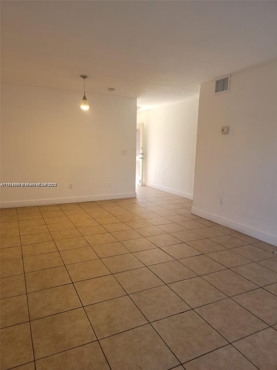 BROOKFIELD SQUARE CONDO - Residential