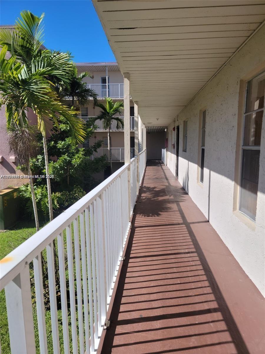 BROOKFIELD SQUARE CONDO - Residential
