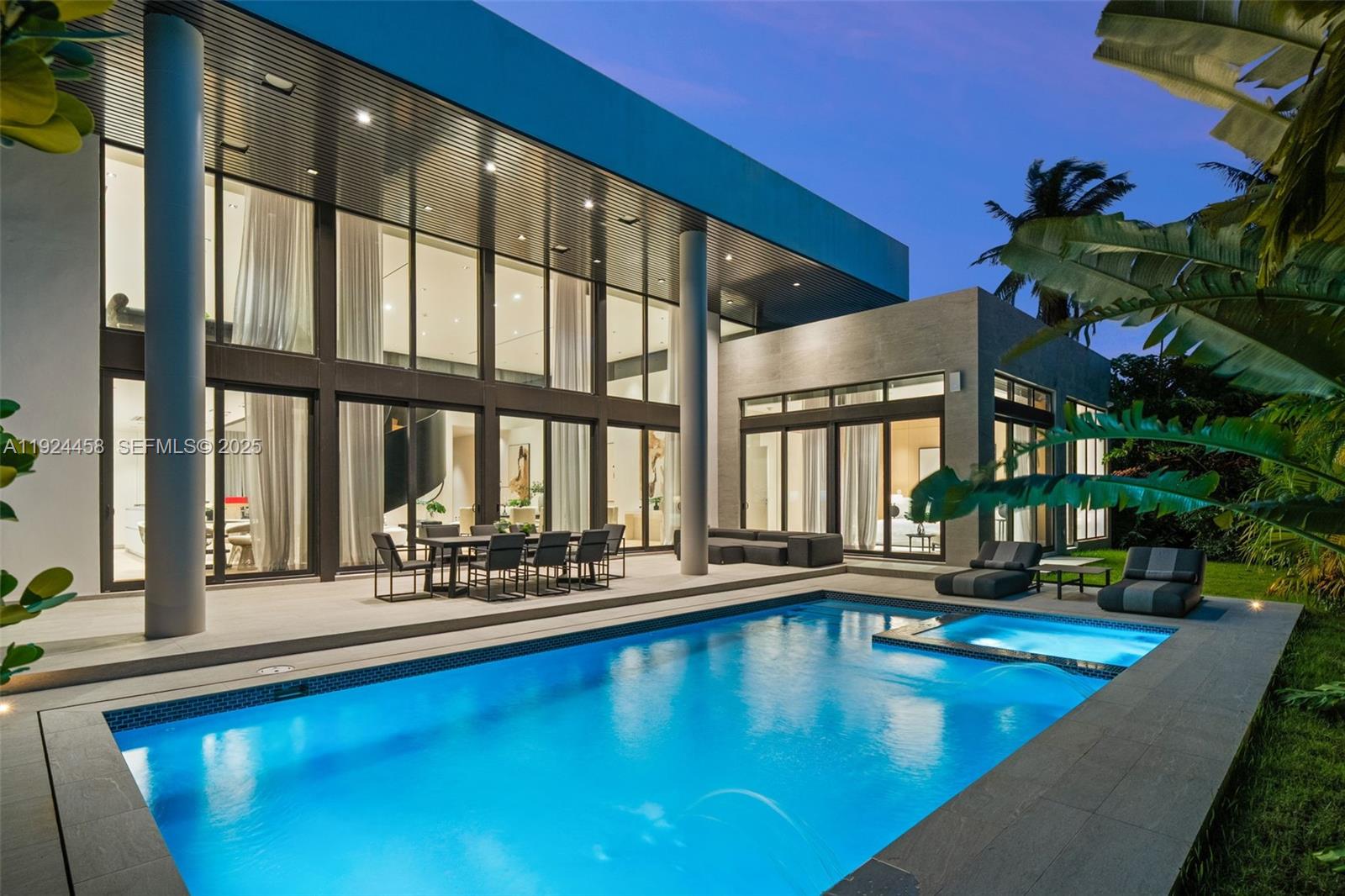 GOLDEN BEACH SEC A - Residential