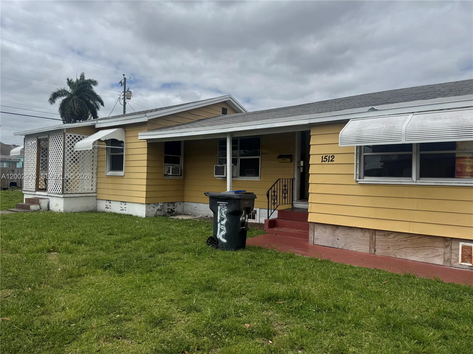 HOLLYWOOD PARK - Residential Income