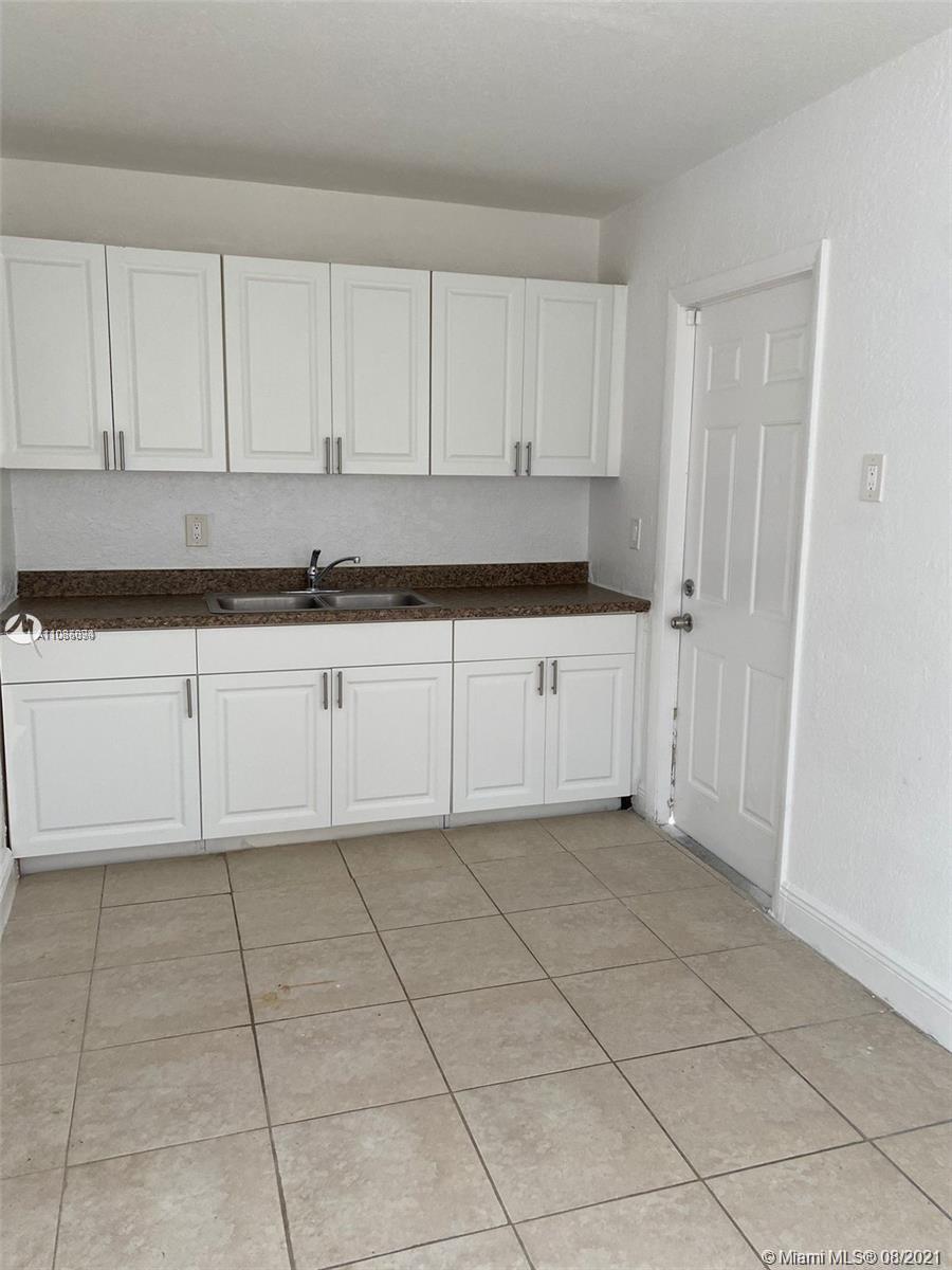 CARVER RANCHES - Residential Lease