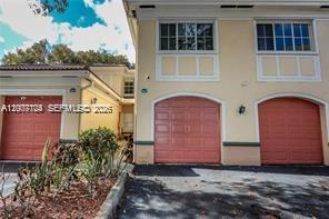 Bright and spacious 1-bedroom, 1-bath unit with garage, located in a well-maintained and attractive condominium. Features a modern kitchen remodeled just one year ago. Pet-friendly community in a convenient location near shopping centers and hospitals. Enjoy comfortable and practical living with everything you need nearby. No HOA application or approval required, and no leasing restrictions—ideal as a primary residence or a turnkey investment opportunity.