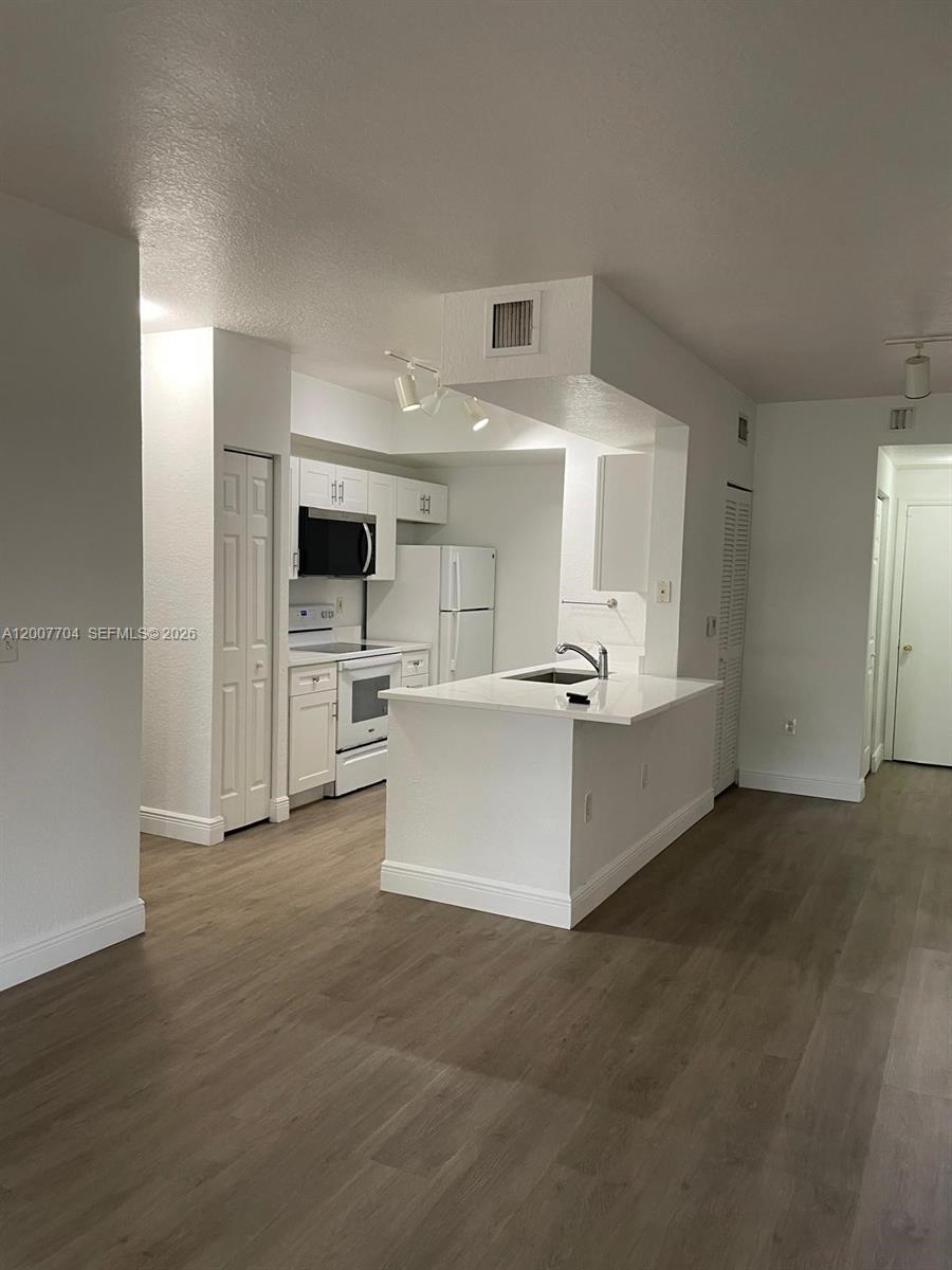 AVENTINE AT MIRAMAR CONDO - Residential