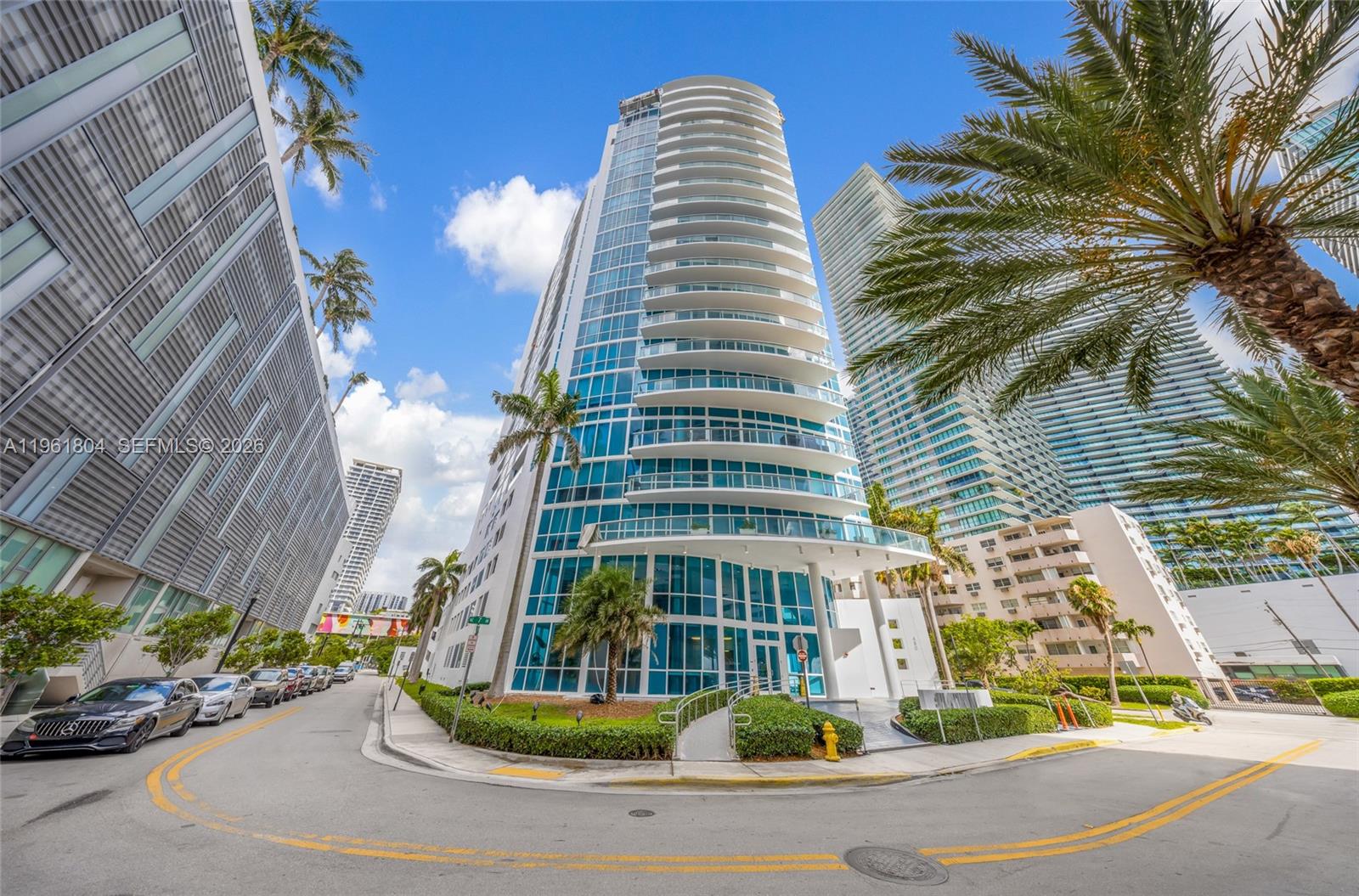 PLATINUM CONDO - Residential