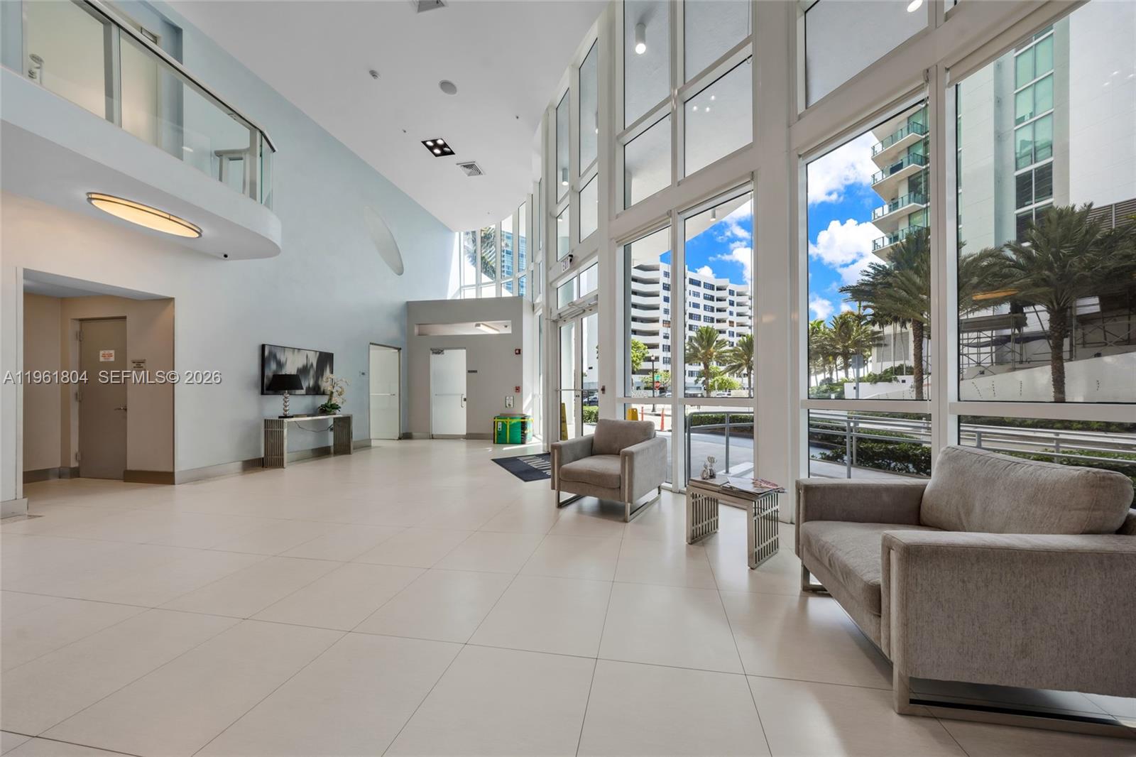 PLATINUM CONDO - Residential