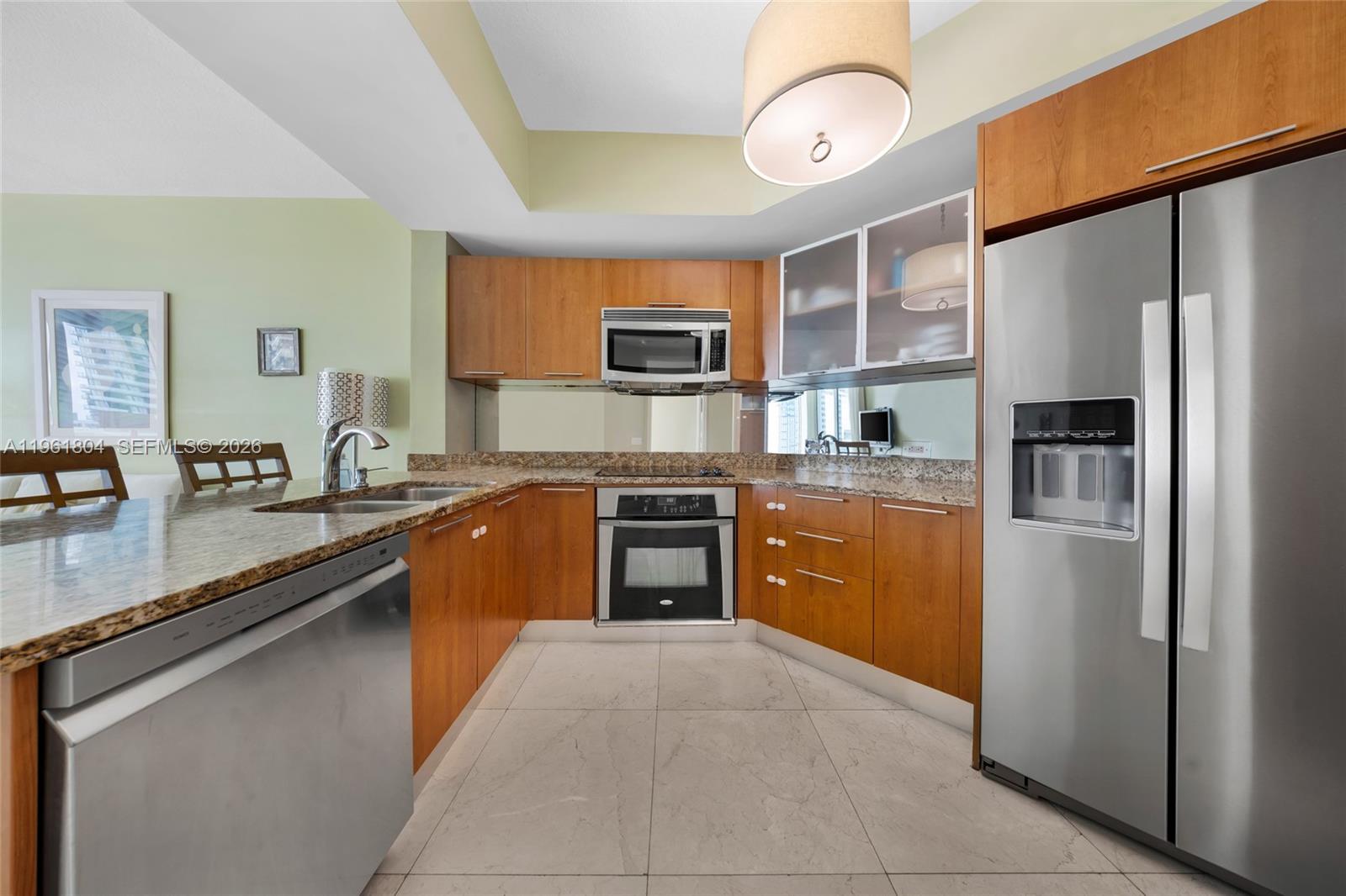 PLATINUM CONDO - Residential