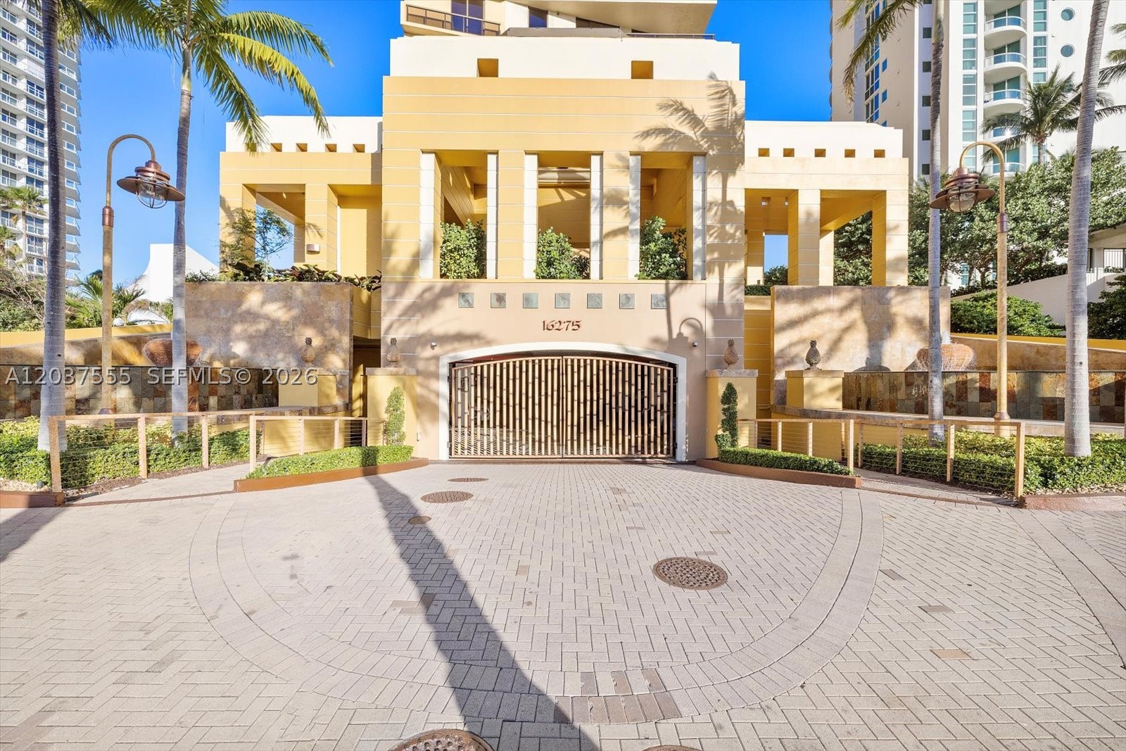 Beautifully furnished residence at the prestigious Sayan Building, featuring abundant natural light and elegant living spaces. This exceptional unit offers 2 bedrooms and 2.5 bathrooms, a brand-new modern kitchen, and luxurious marble flooring throughout. Meticulously maintained and in excellent condition, this move-in-ready home combines comfort, style, and sophistication. Enjoy spacious interiors, quality finishes, and the exclusive lifestyle and amenities that Sayan has to offer. A perfect opportunity for those seeking luxury coastal living.