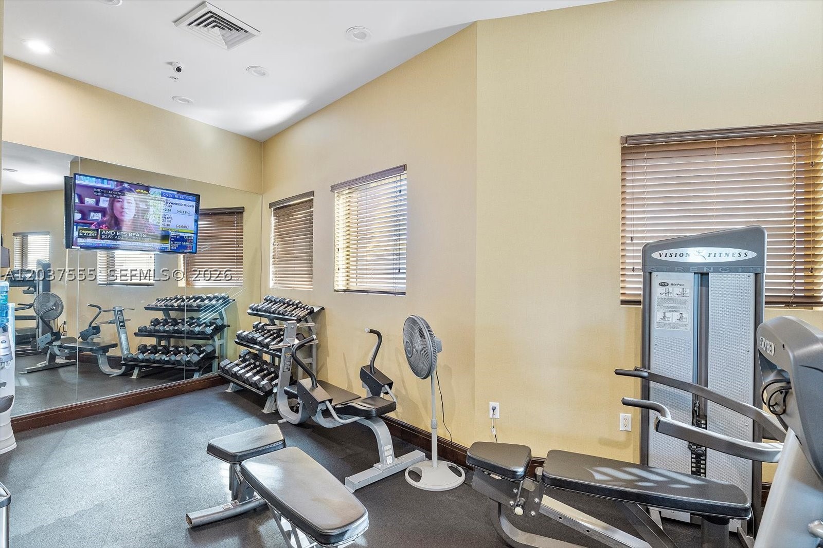SAYAN CONDO - Residential Lease