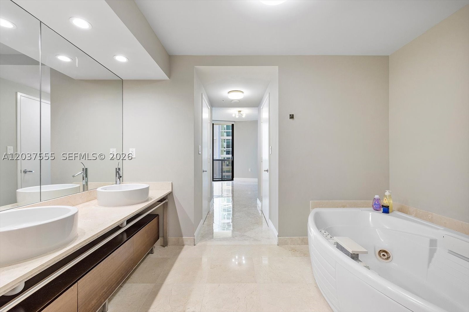 SAYAN CONDO - Residential Lease
