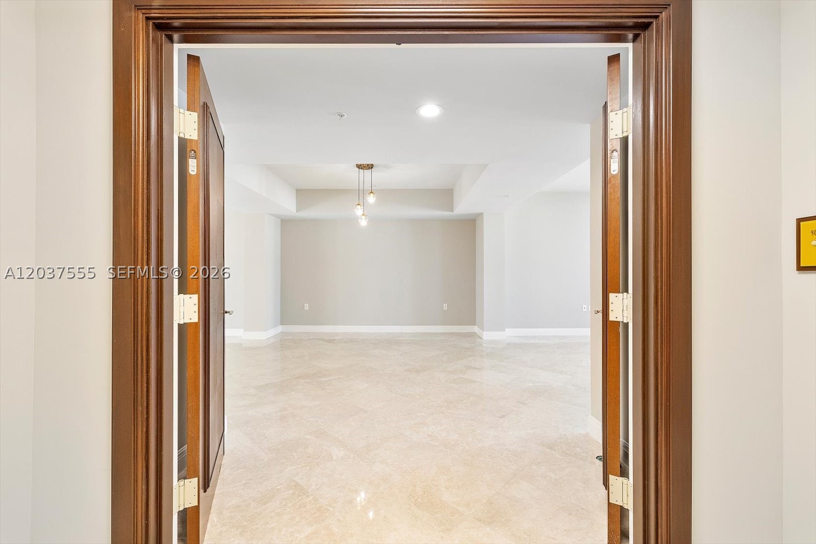 SAYAN CONDO - Residential Lease