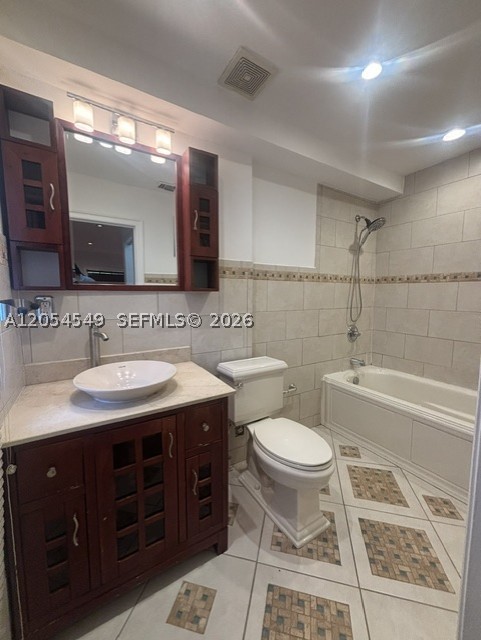 BISCAYNE GARDENS SEC F PA - Residential Lease
