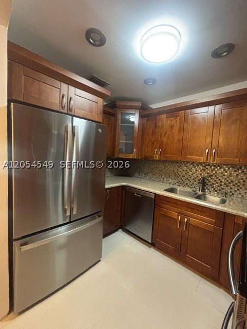 BISCAYNE GARDENS SEC F PA - Residential Lease