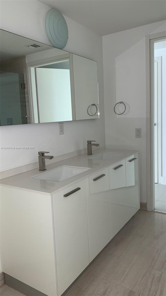 BRICKELL HOUSE CONDO - Residential Lease
