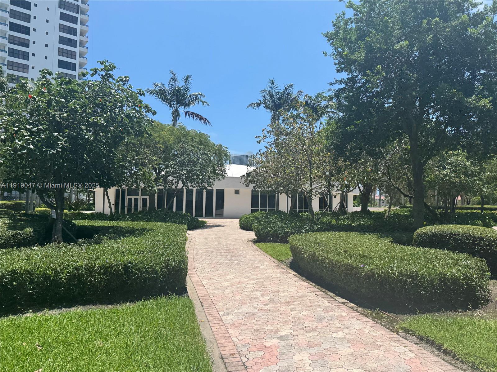 OLYMPUS CONDO PHASE - Residential
