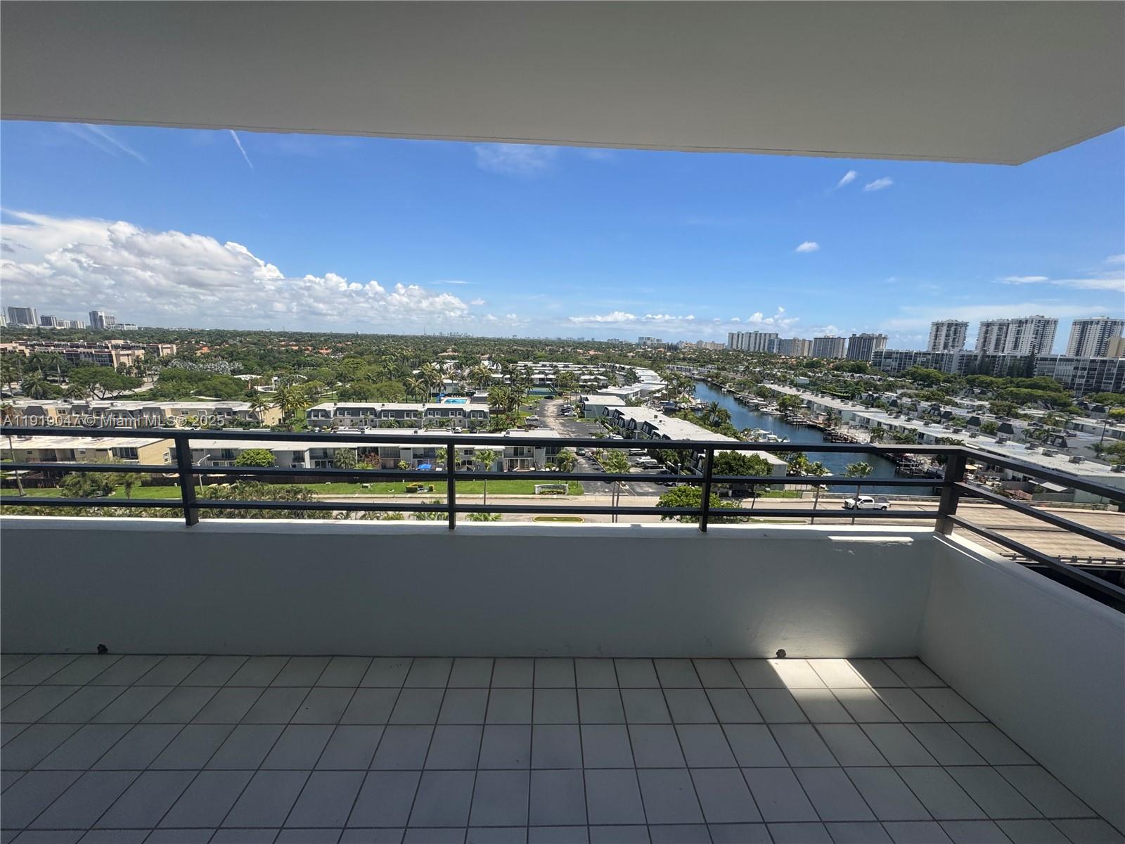 OLYMPUS CONDO PHASE - Residential