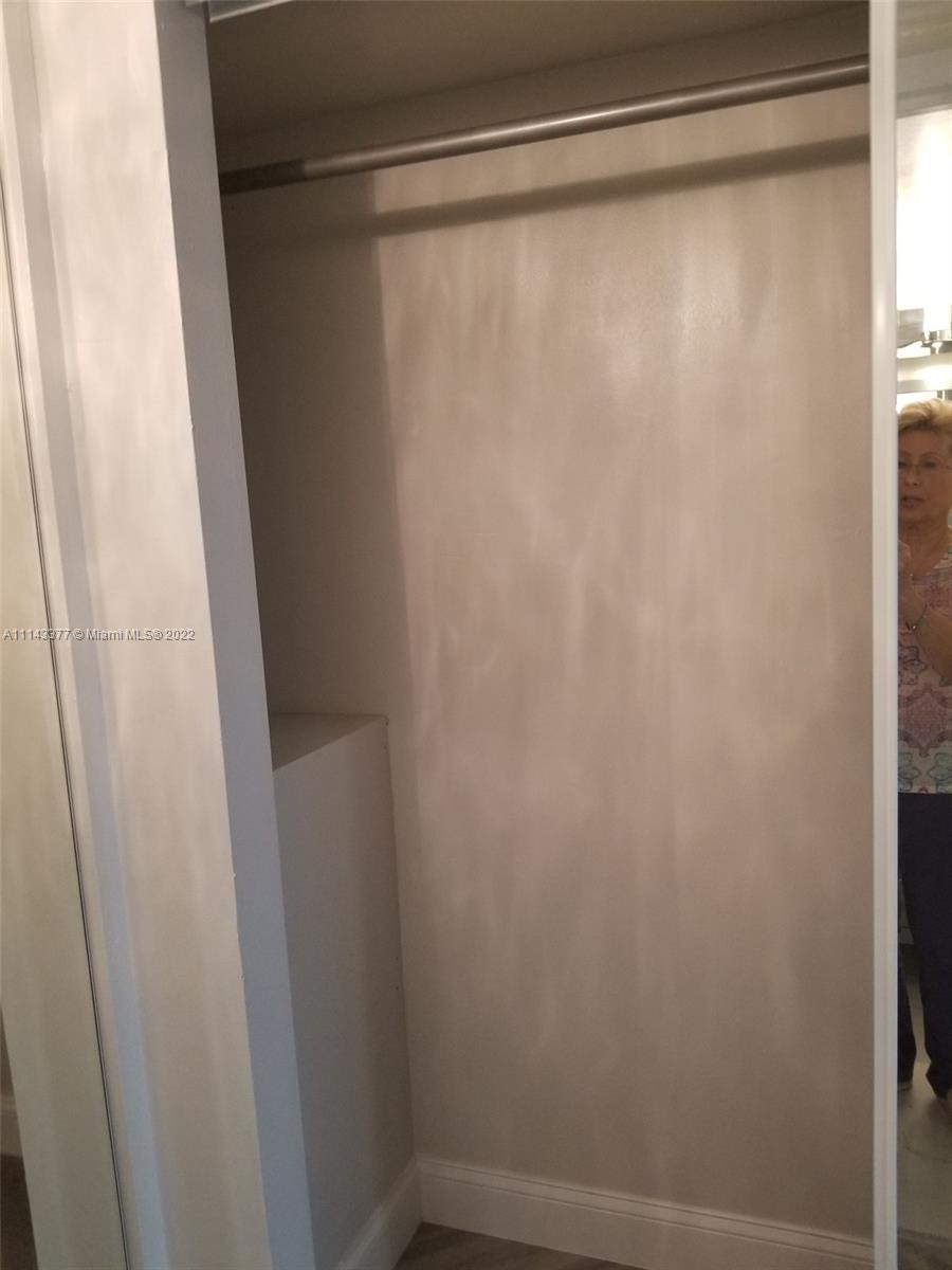 HOLIDAY PARK 1 CONDO - Residential Lease