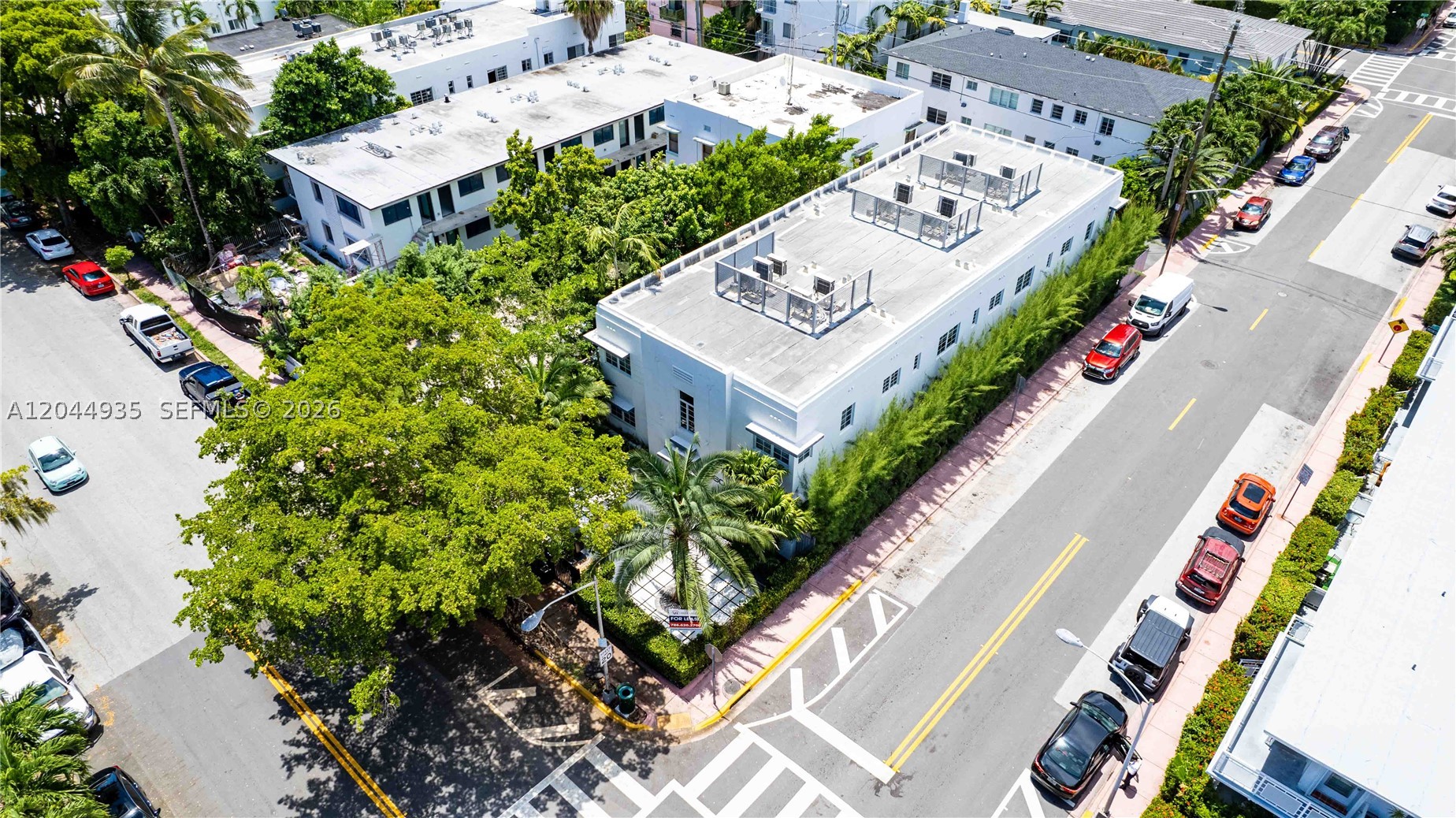 960 Jefferson Avenue is a fully renovated, 12-unit boutique apartment building in Miami Beach’s Flamingo Lummus neighborhood. New Roof, Plumbing, Electricity, Impact windows. Great unit mix of 1 and 2 beds. Ask realtor for financials.