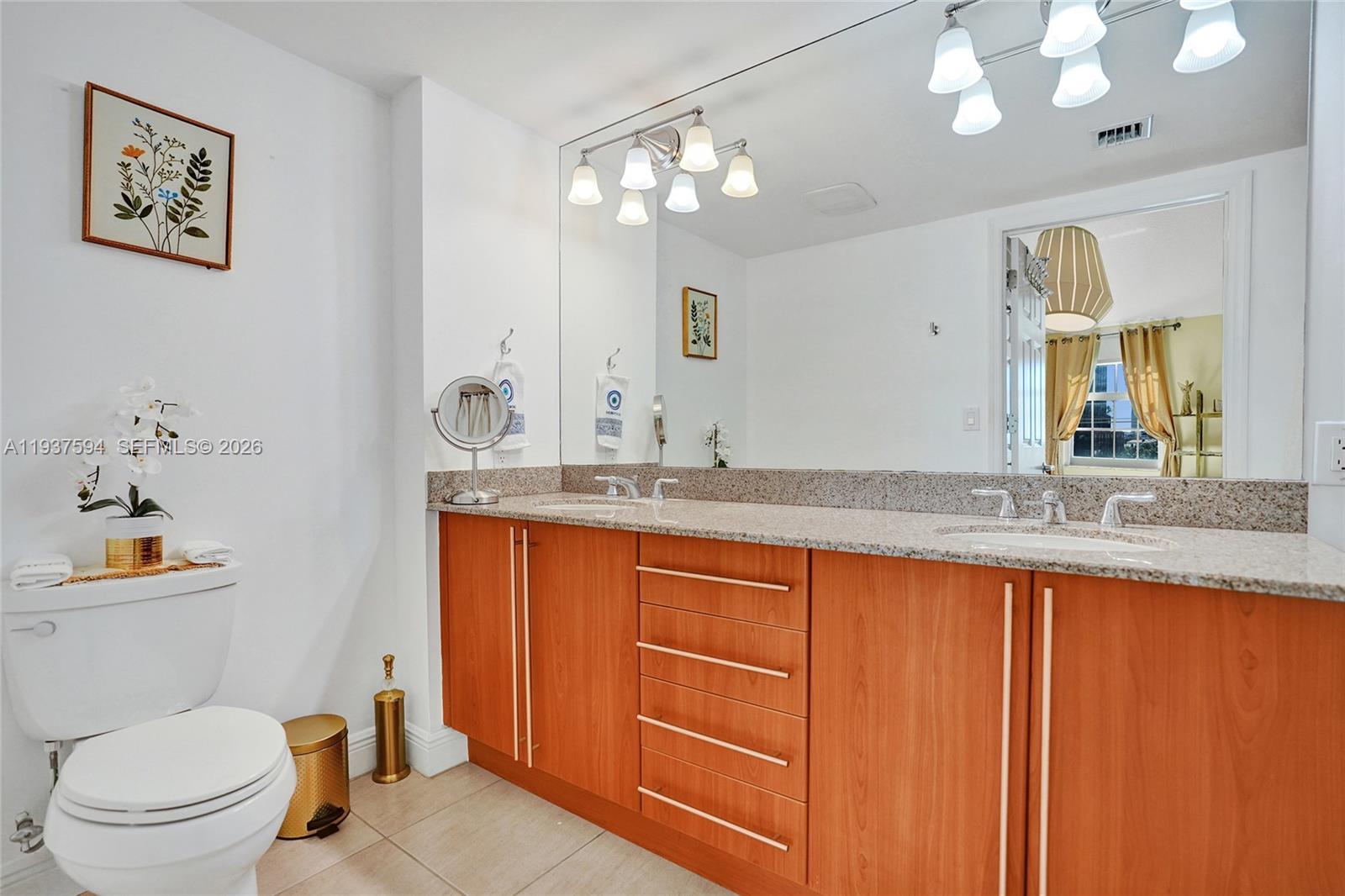 610 CLEMATIS CONDO - Residential