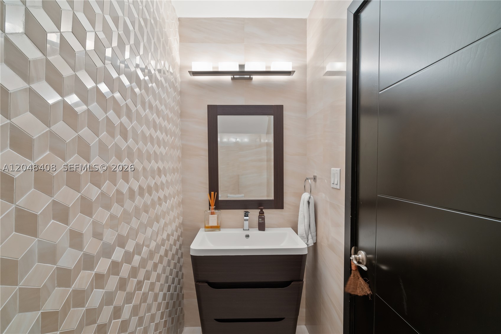 CORAL GABLES SEC B - Residential Lease