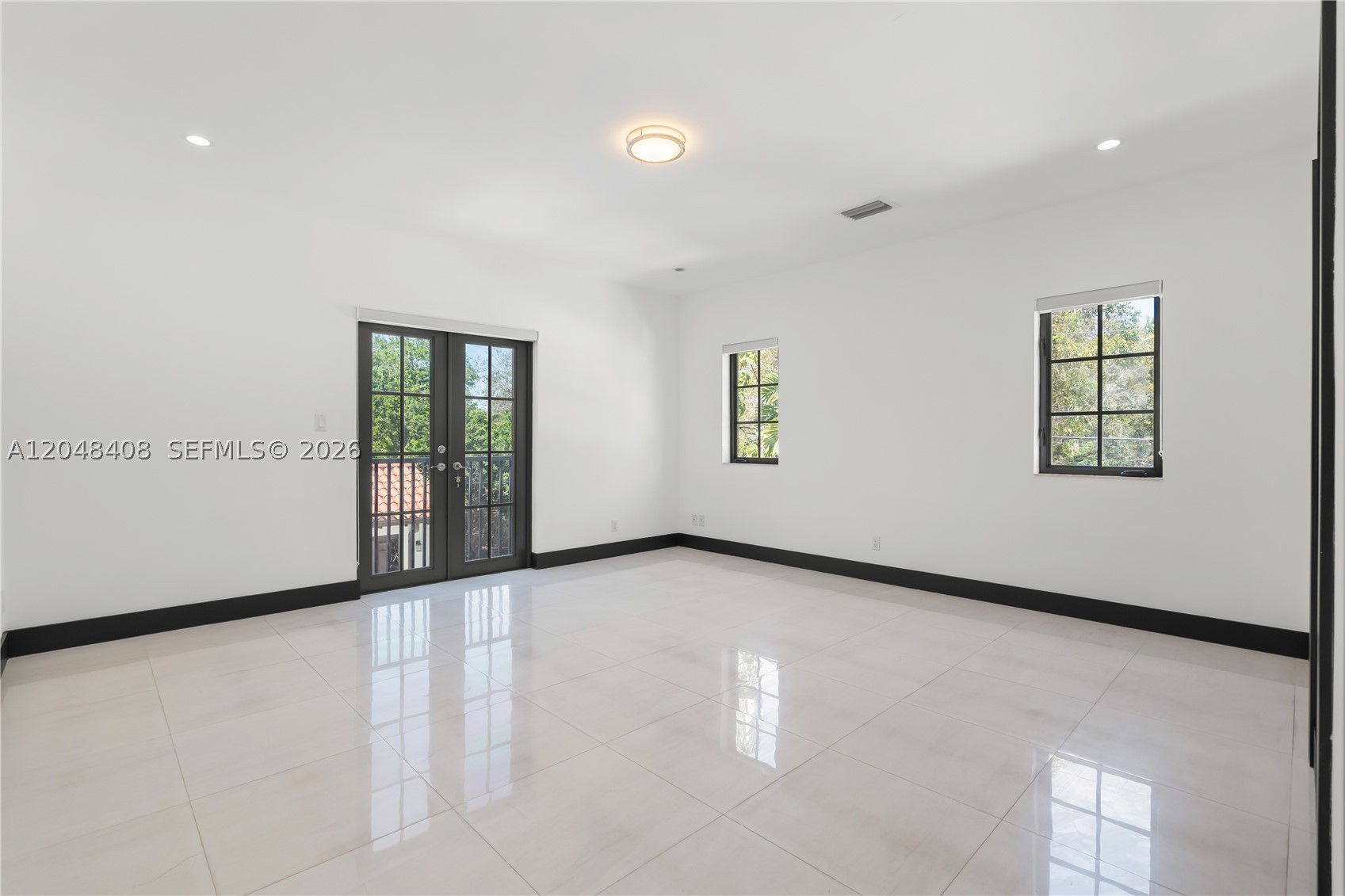 CORAL GABLES SEC B - Residential Lease