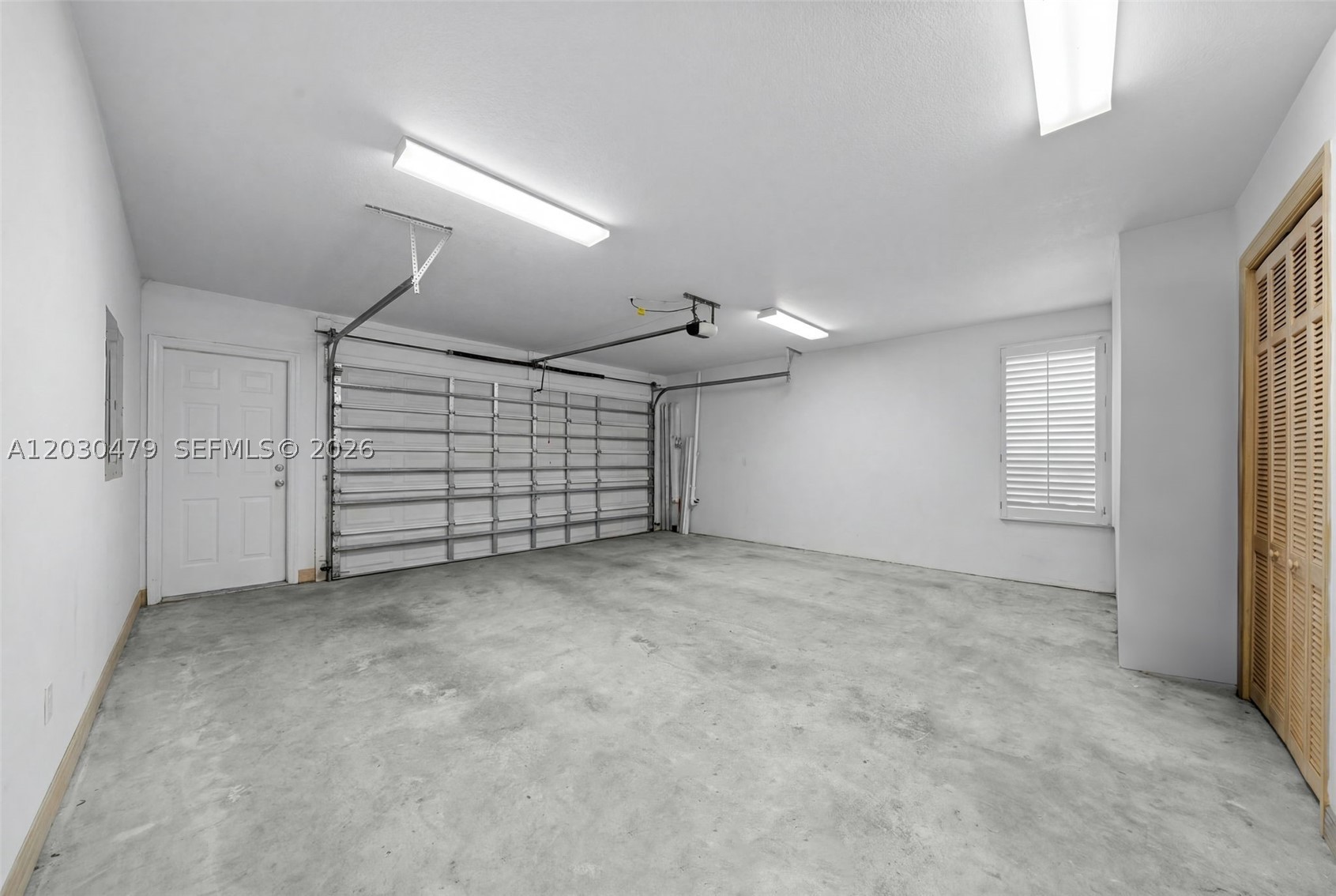 MARTIN SUBURBAN ACRES - Residential