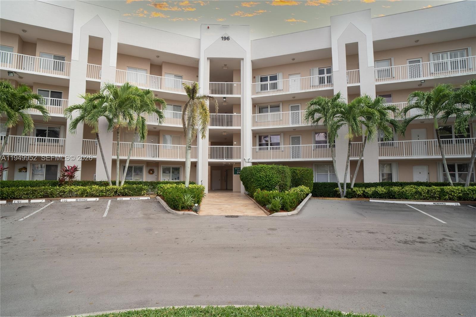 SUNRISE LAKES 196 CONDO - Residential