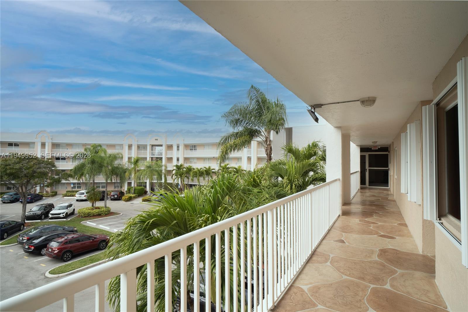 SUNRISE LAKES 196 CONDO - Residential