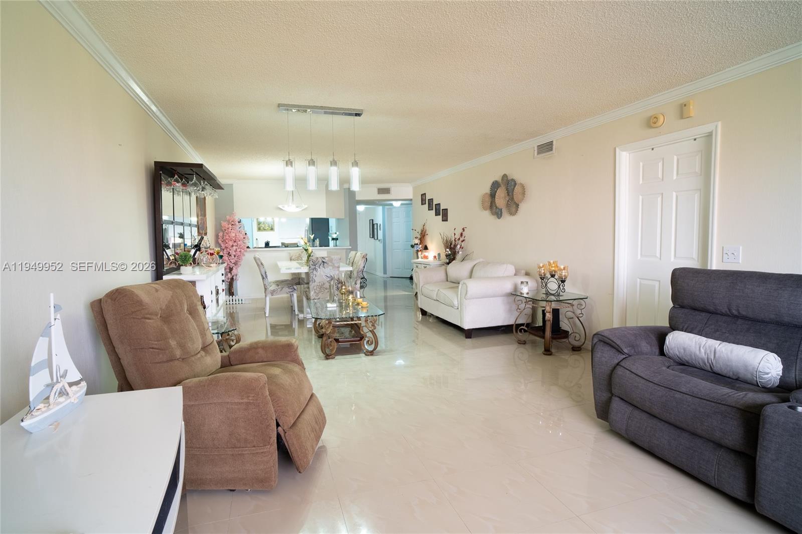 SUNRISE LAKES 196 CONDO - Residential