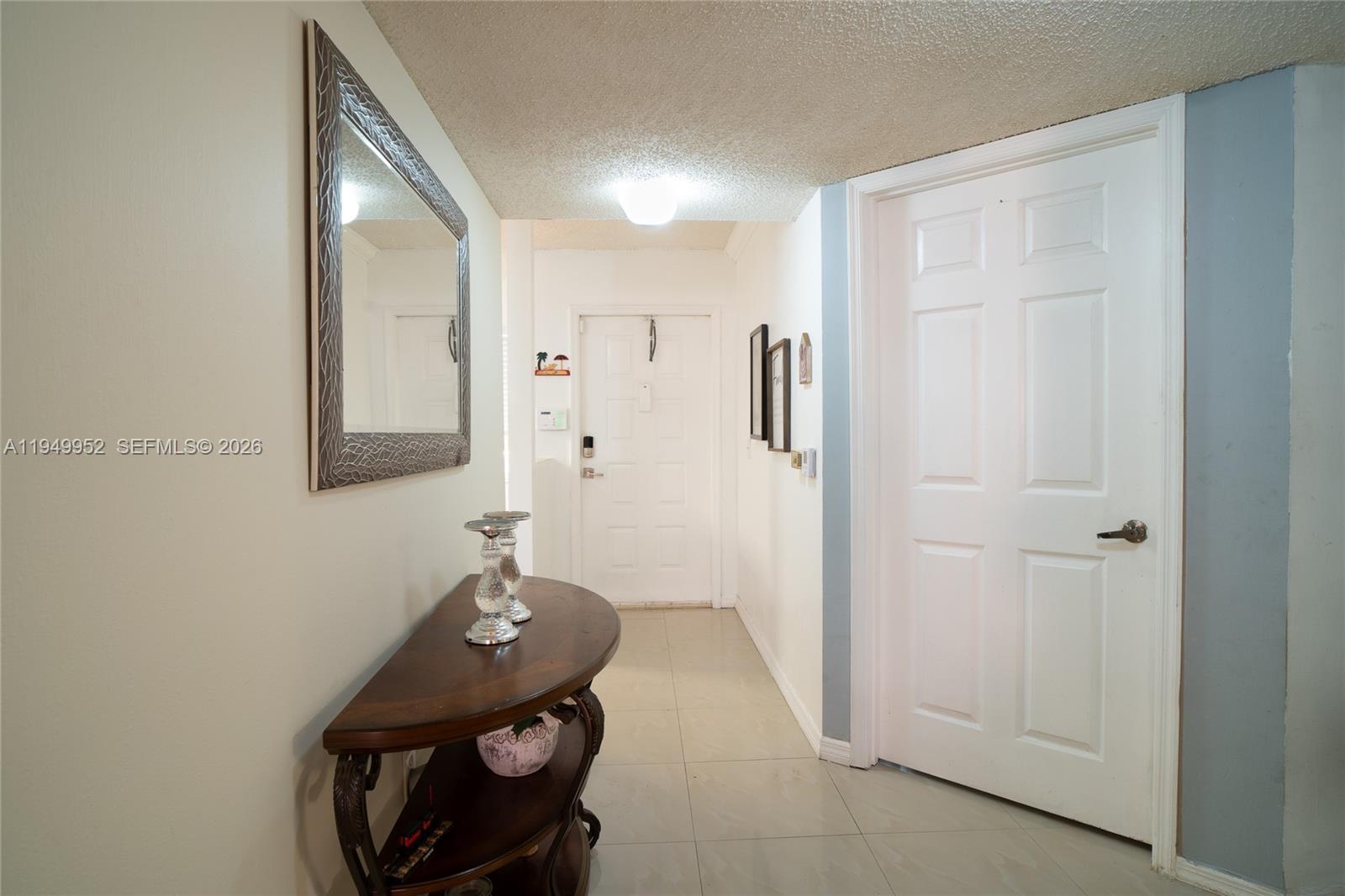 SUNRISE LAKES 196 CONDO - Residential