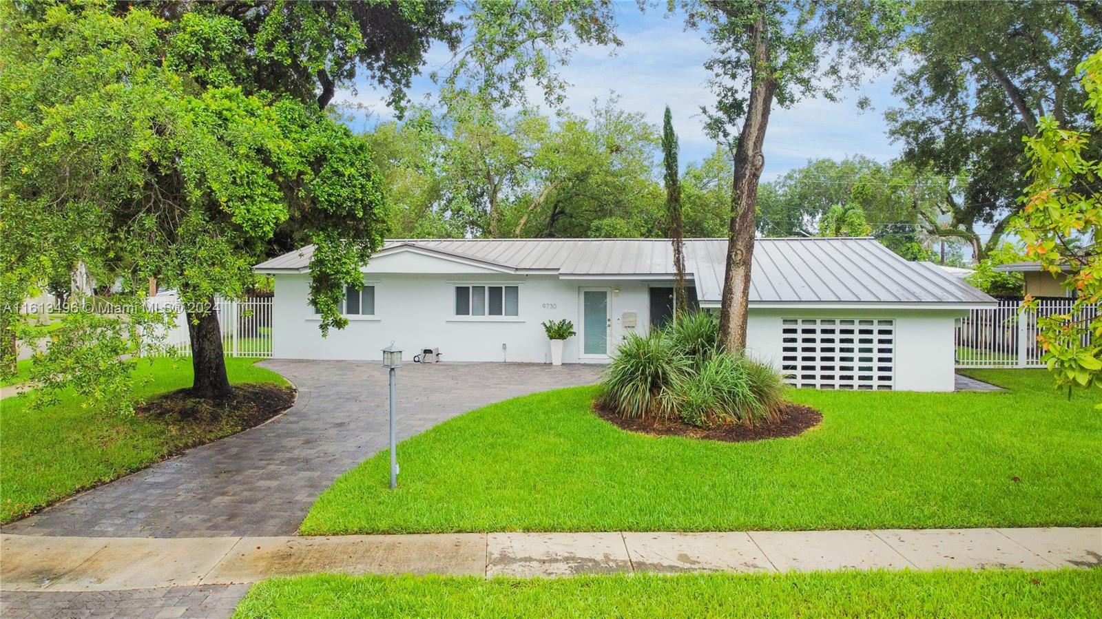 HEFTLER HOMES SUNSET PARK - Residential