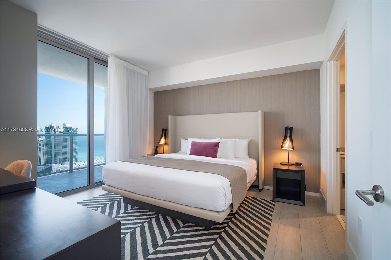 Hyde Beach House - Residential