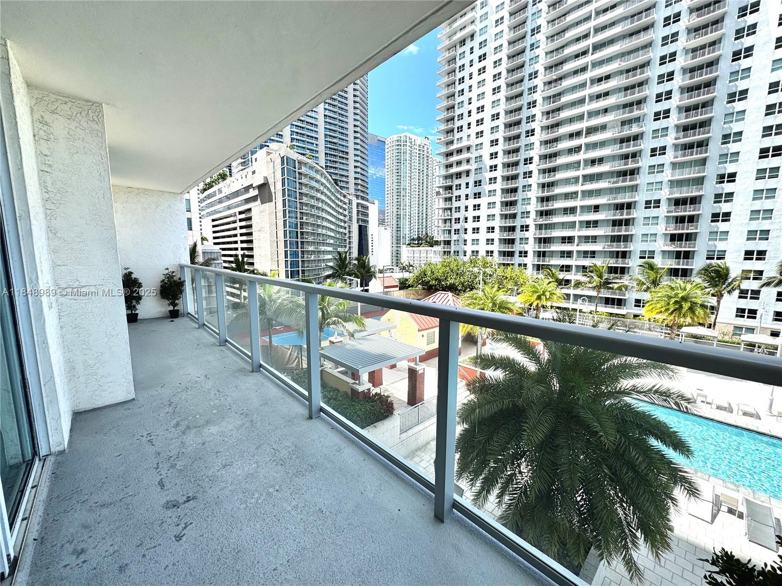 THE MARK ON BRICKELL COND - Residential
