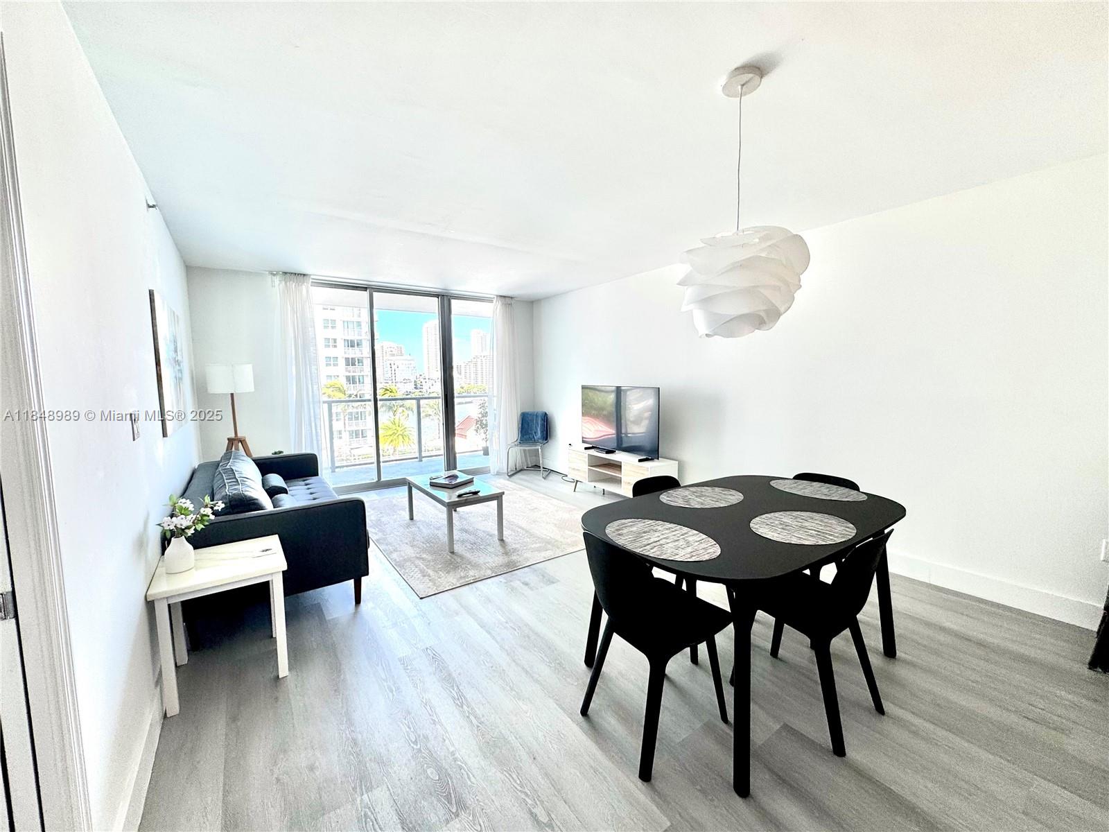 THE MARK ON BRICKELL COND - Residential