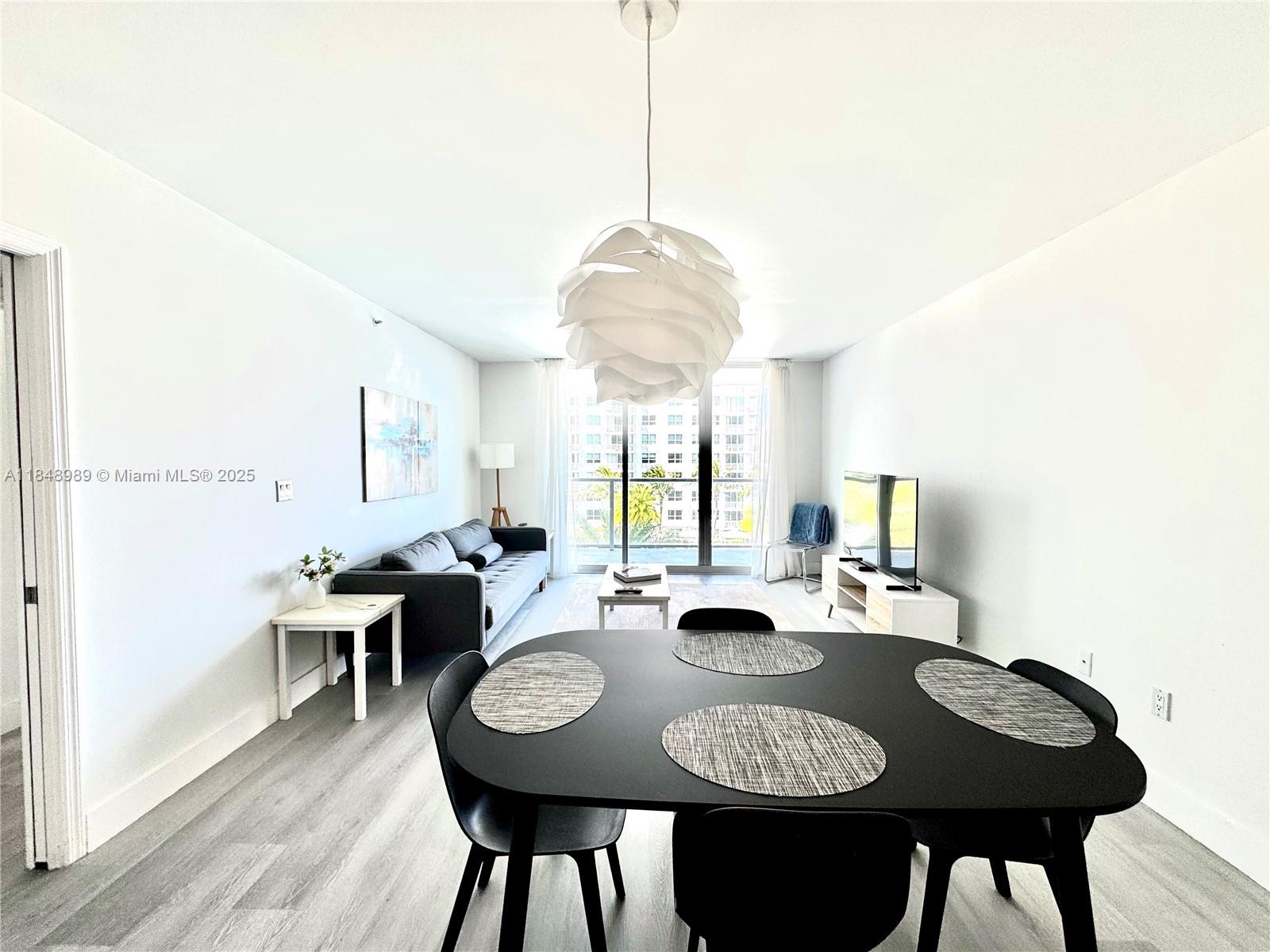 THE MARK ON BRICKELL COND - Residential