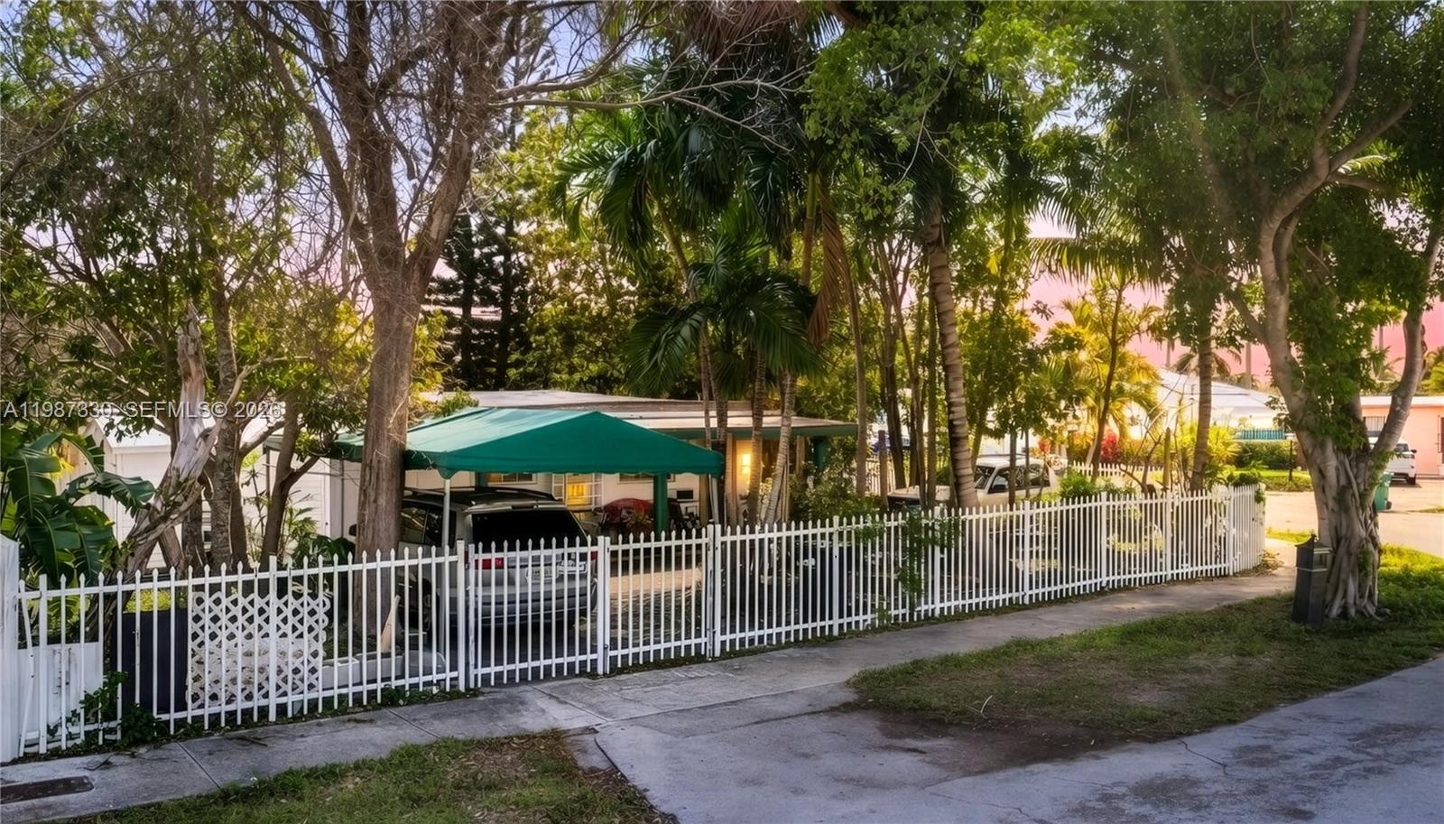Welcome to a great opportunity!!! Enjoy this well maintained home located in the heart of Miami. Centrally located with easy access to major highways, shopping, dining, and top rated schools. This property is perfect for homeowners and investors alike. Great for a value add buyer looking to own a piece of Miami in a highly sought after and safe neighborhood. For showings and more info please call/text listing agent.