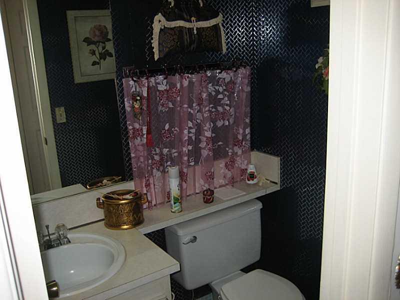 PRESCOTT J CONDO - Residential Lease