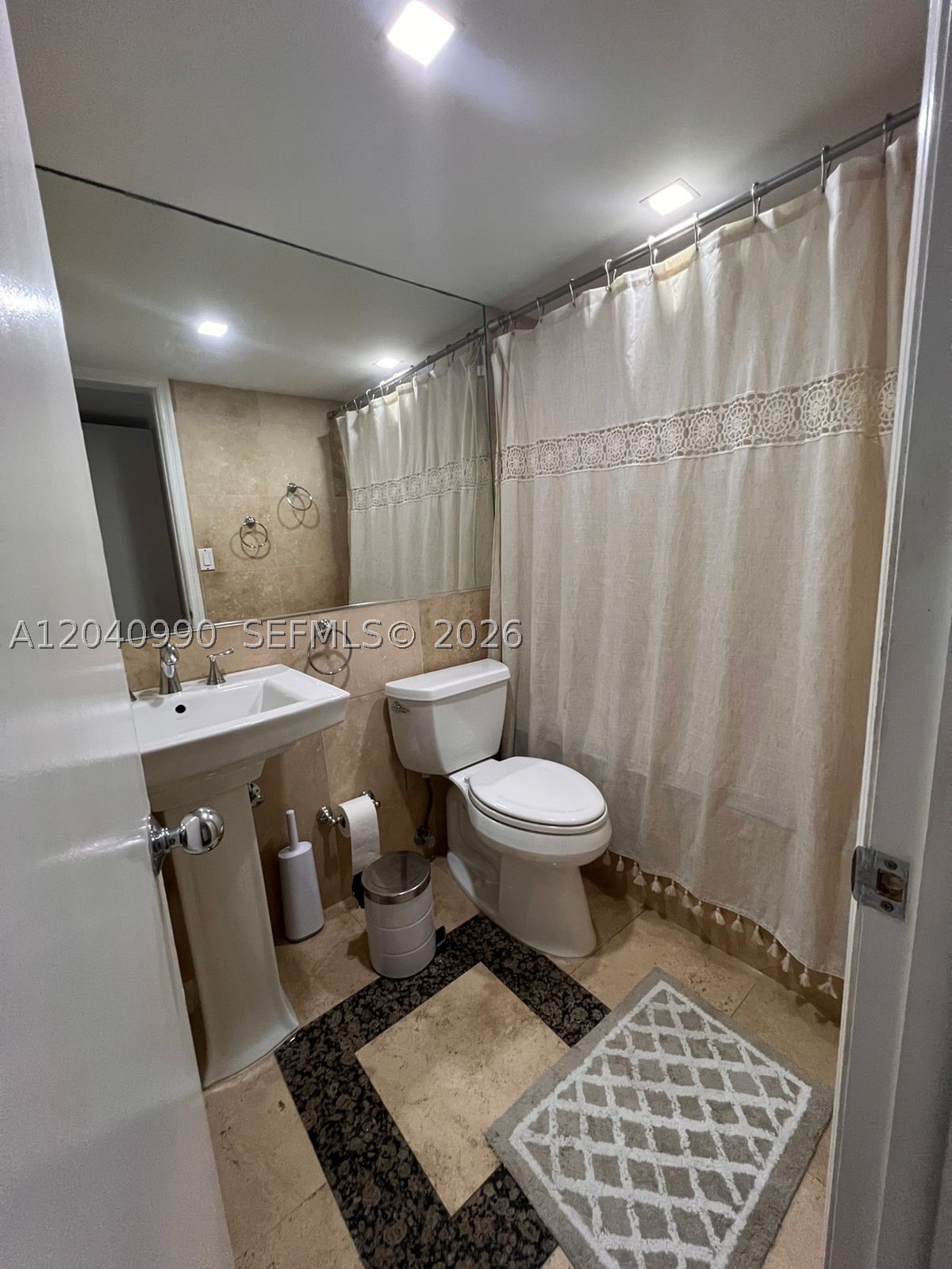 Biscayne Cove Condominium - Residential Lease
