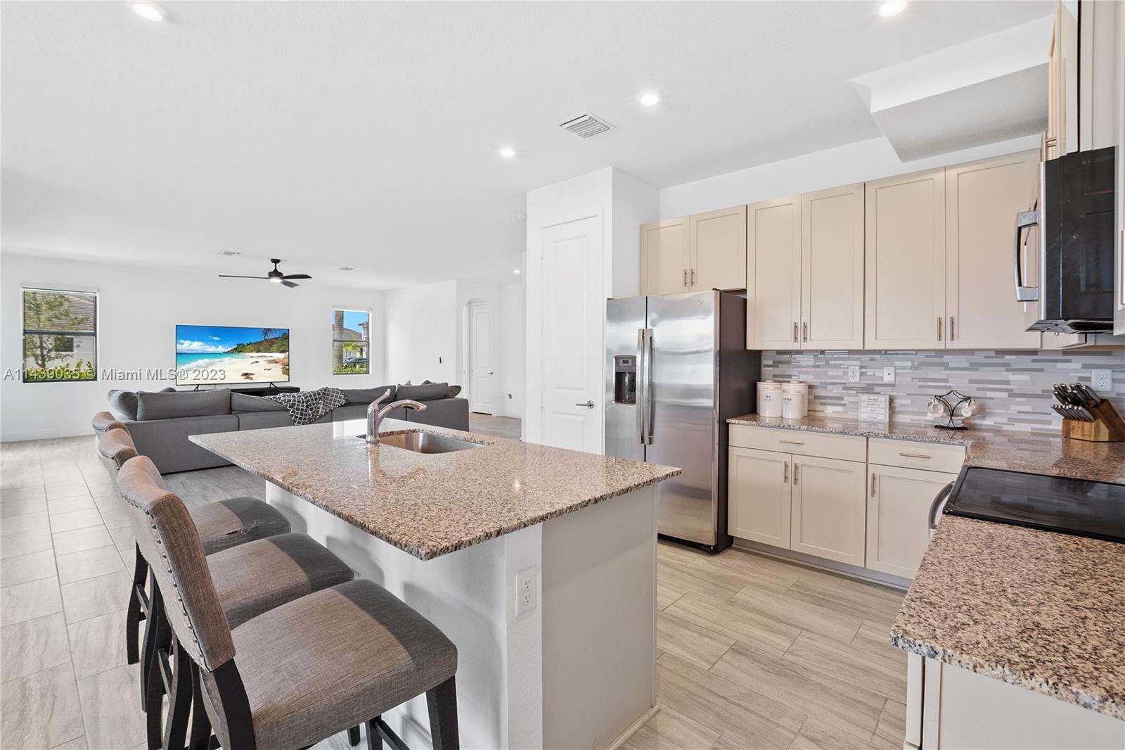 MC RESIDENTIAL - Residential