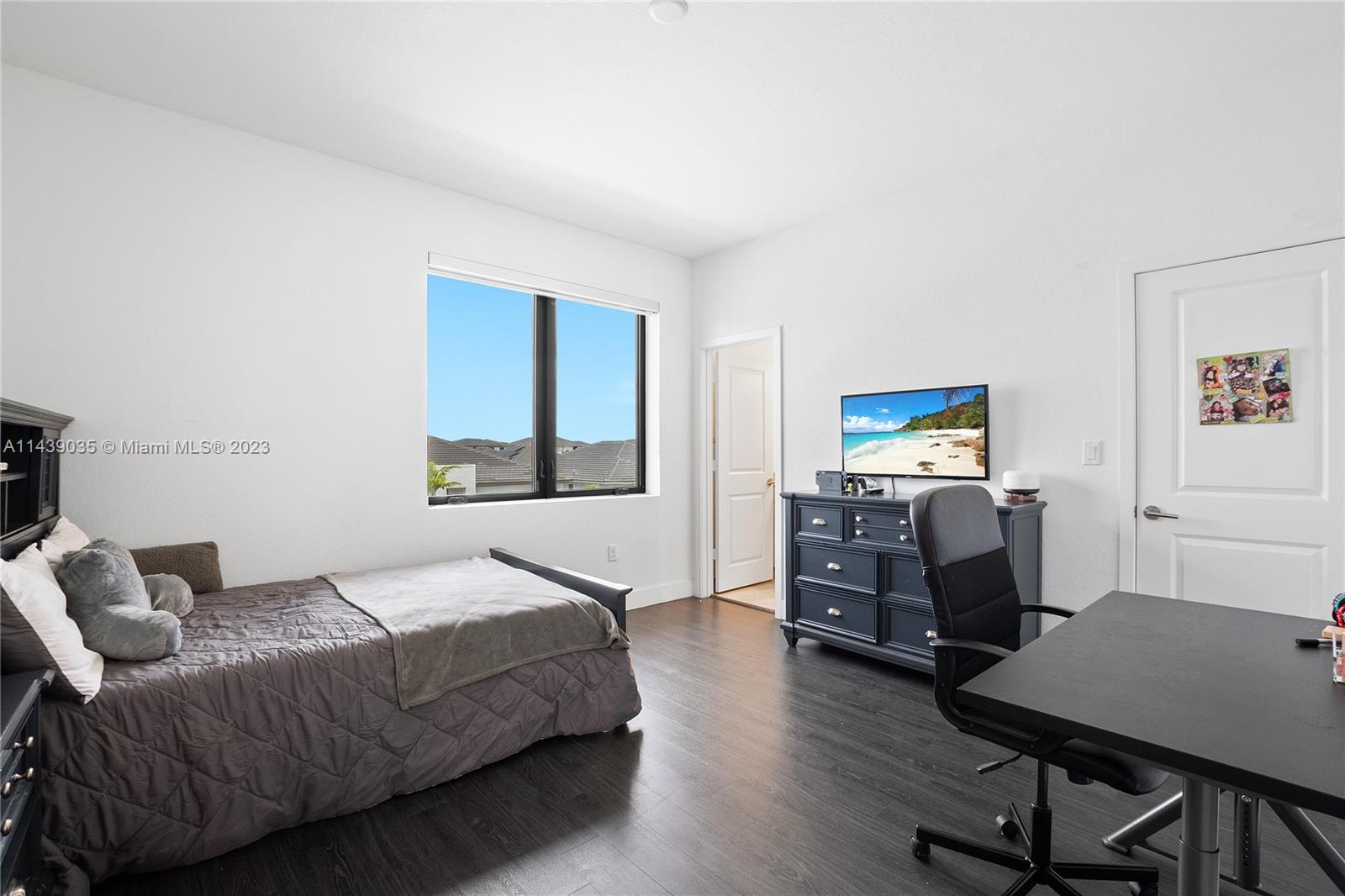 MC RESIDENTIAL - Residential