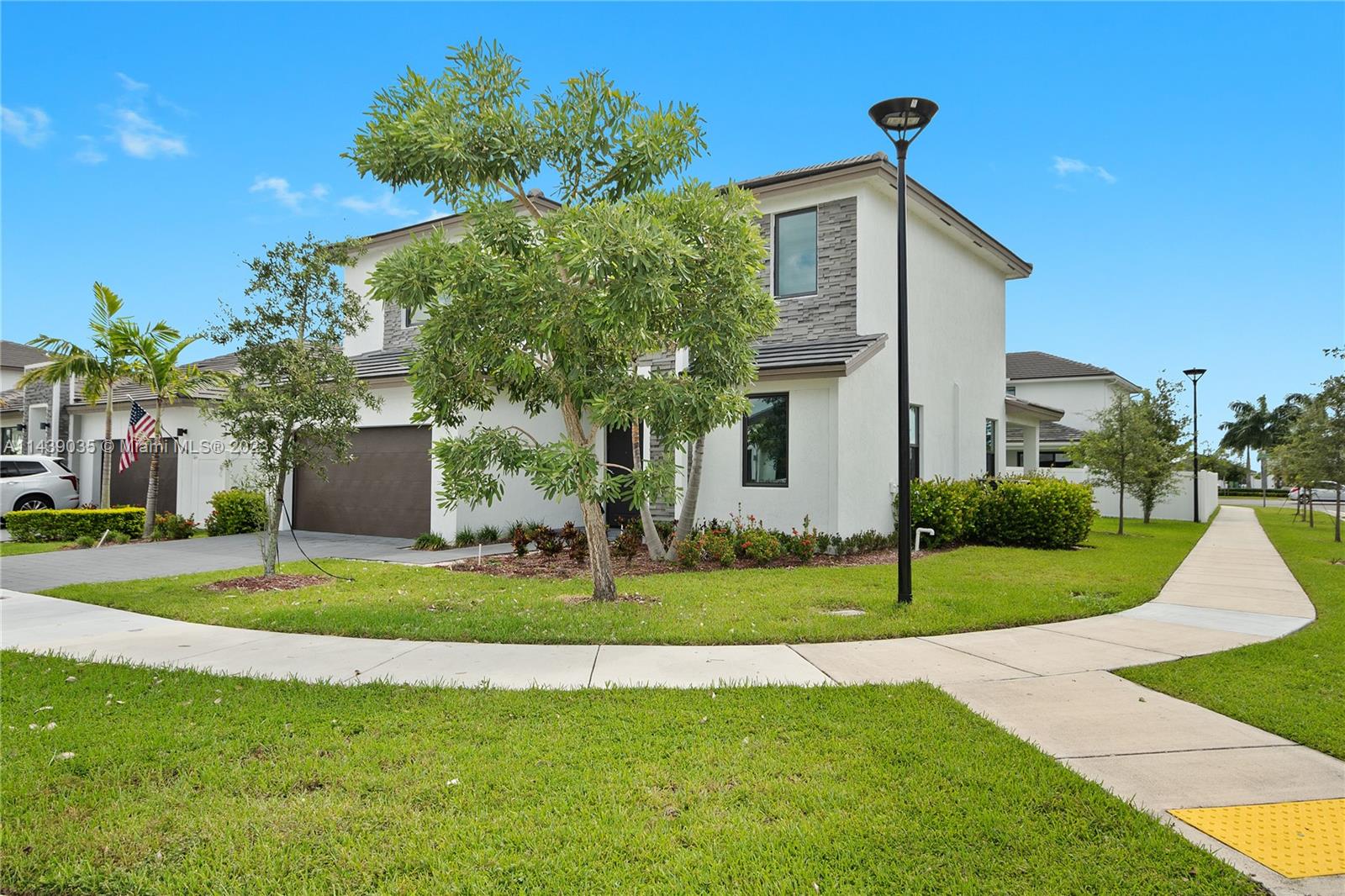 MC RESIDENTIAL - Residential